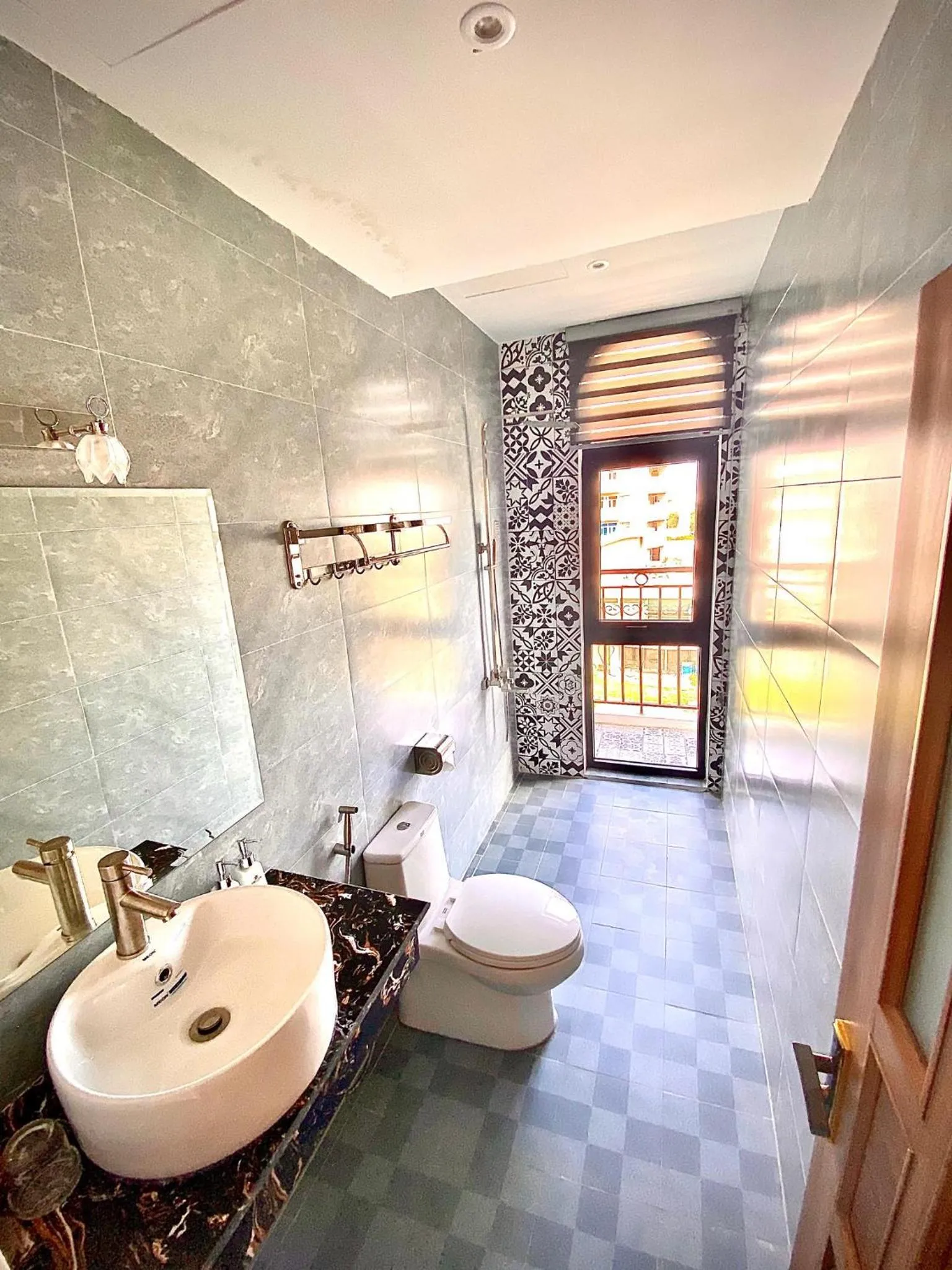 Bathroom in Euro Star Riverside Hotel