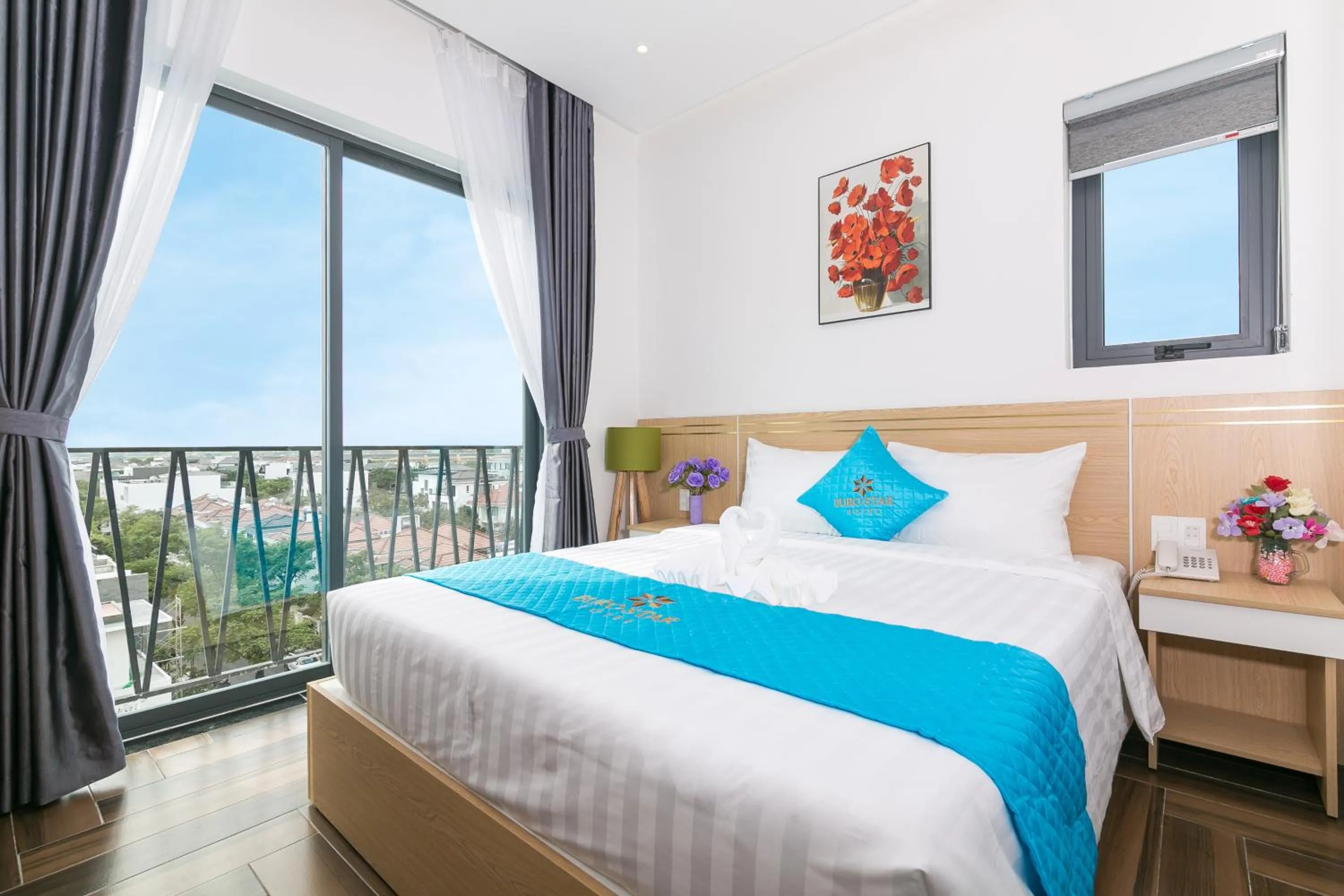 Bed in Euro Star Riverside Hotel