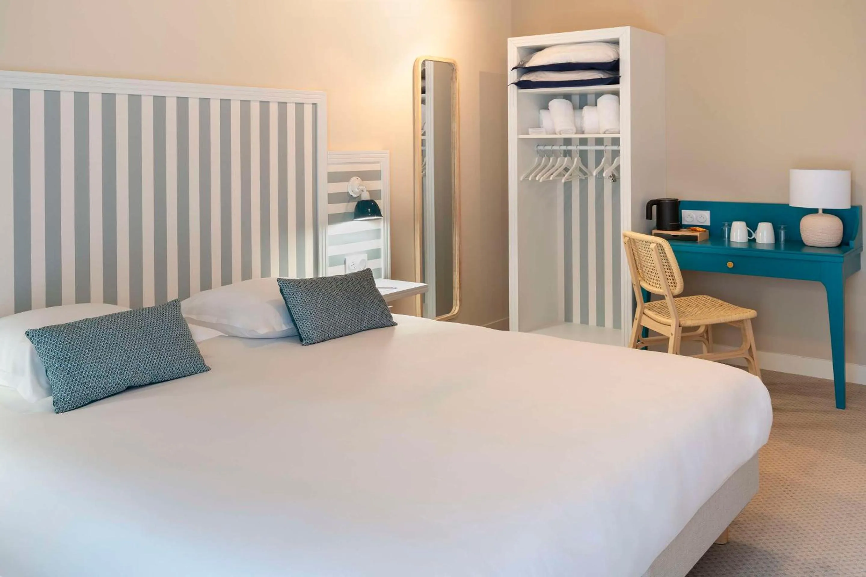 Other, Bed in Hôtel Le Galion