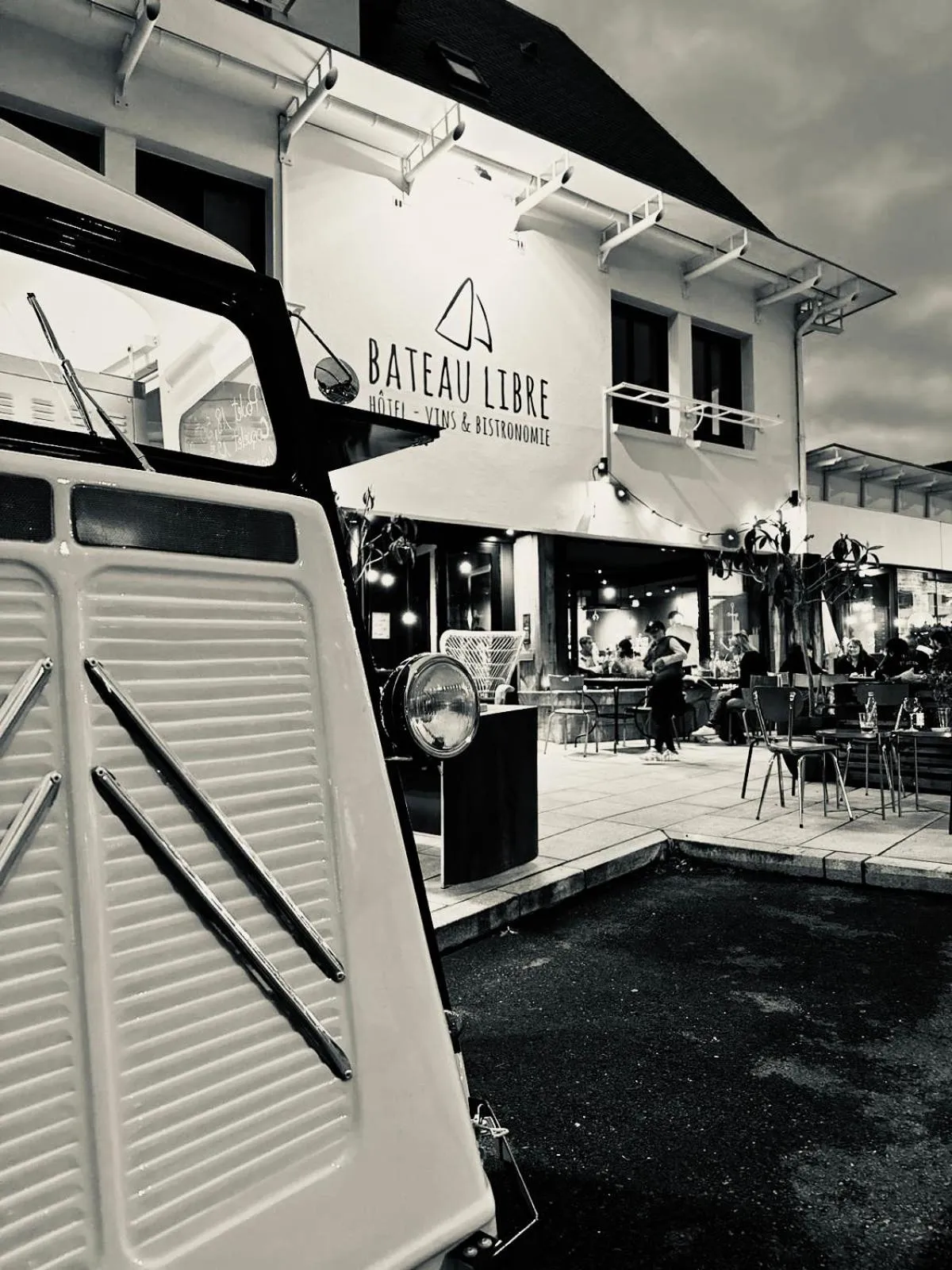 Property building in Bateau Libre Hotel