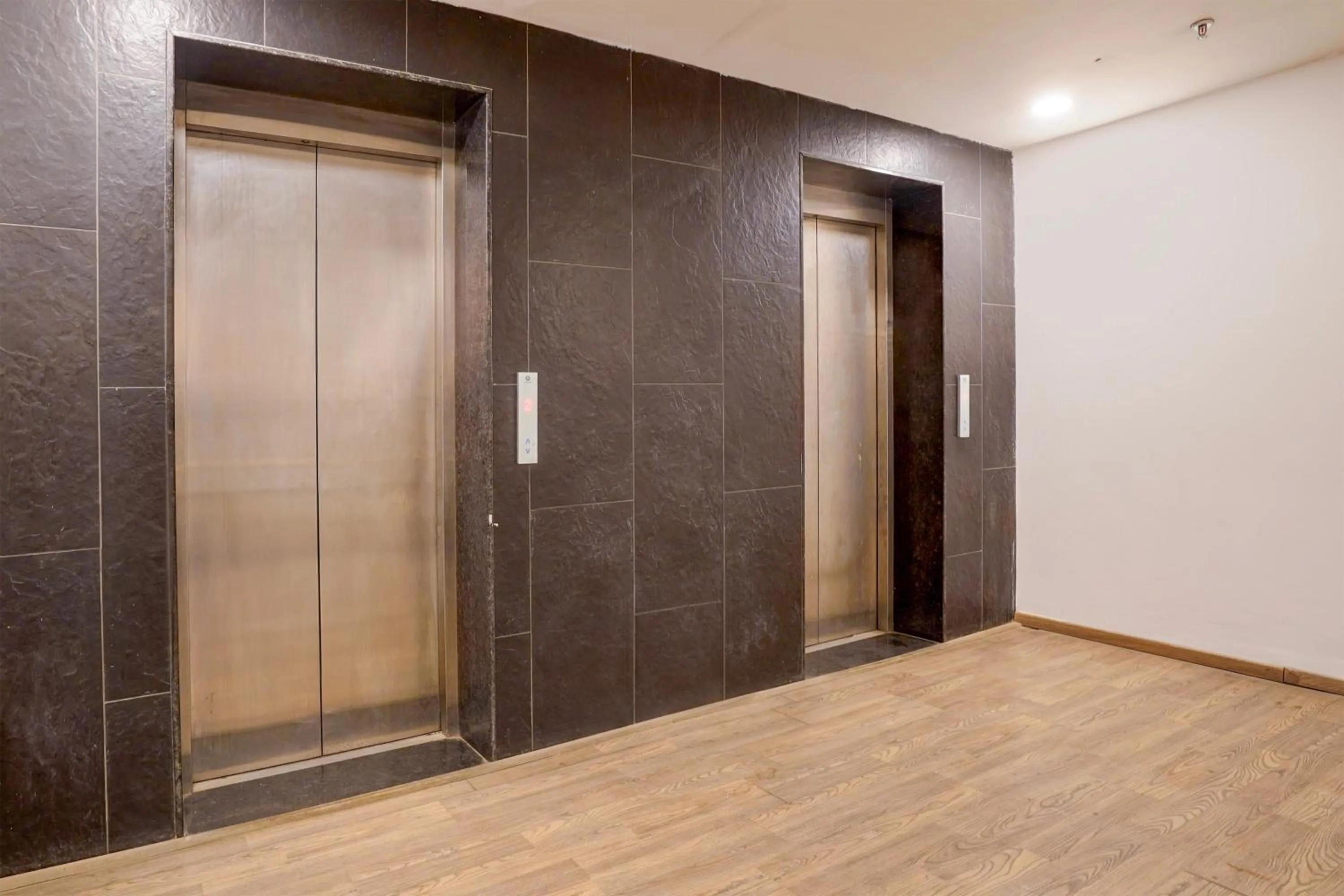 Lobby or reception in Super Townhouse Gomti Nagar Matiyari