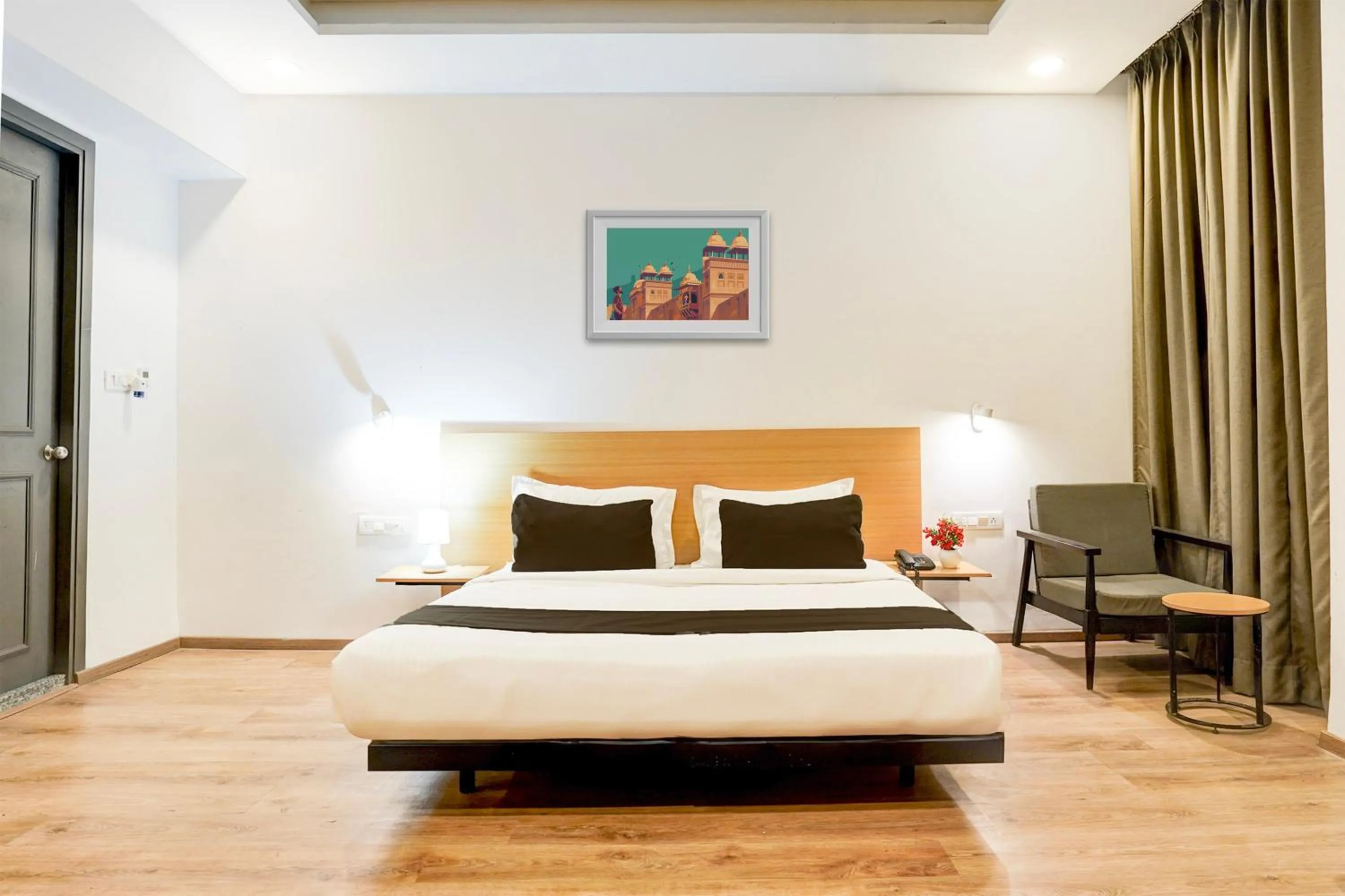 Bedroom, Bed in Super Townhouse Gomti Nagar Matiyari