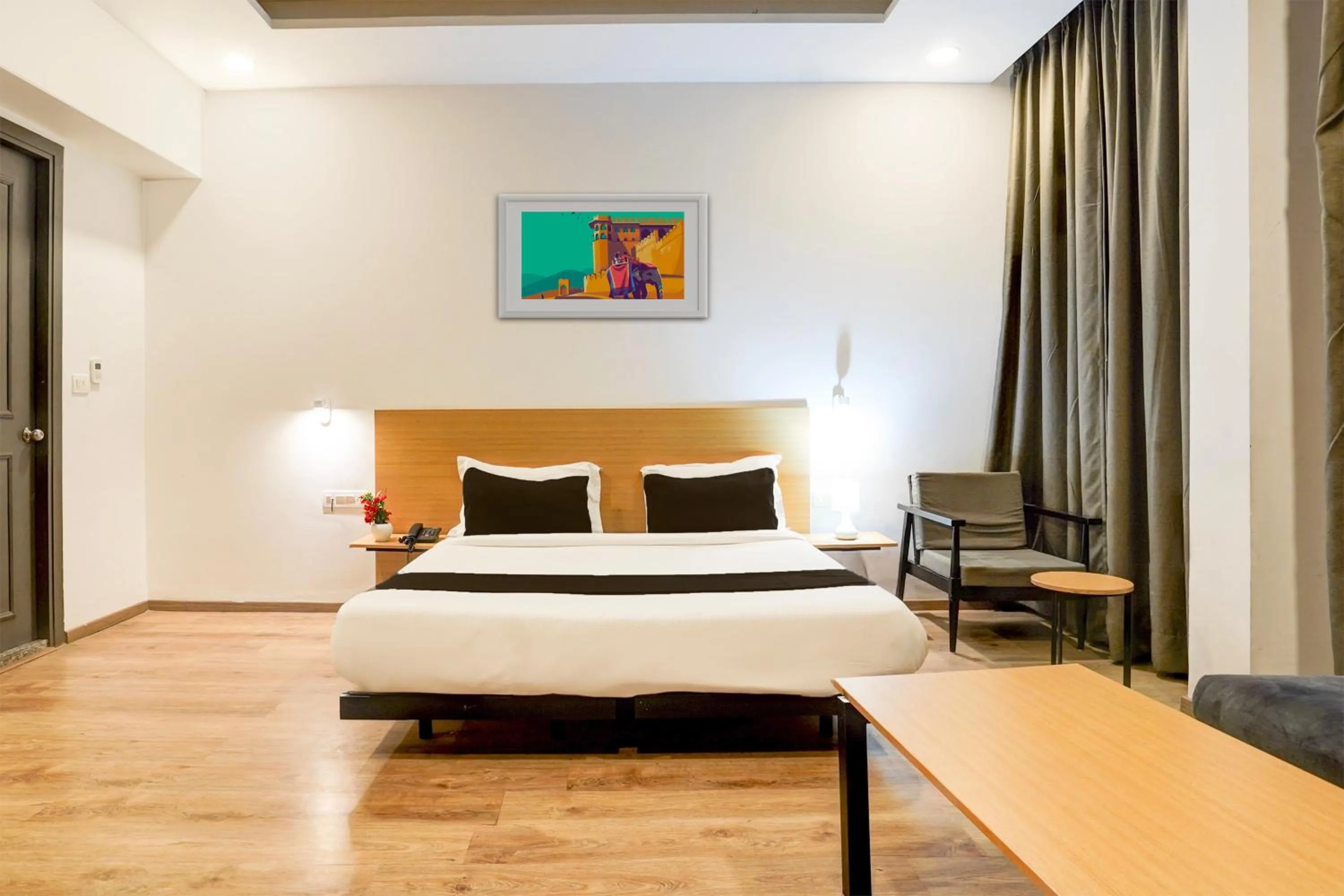 Bedroom, Bed in Super Townhouse Gomti Nagar Matiyari