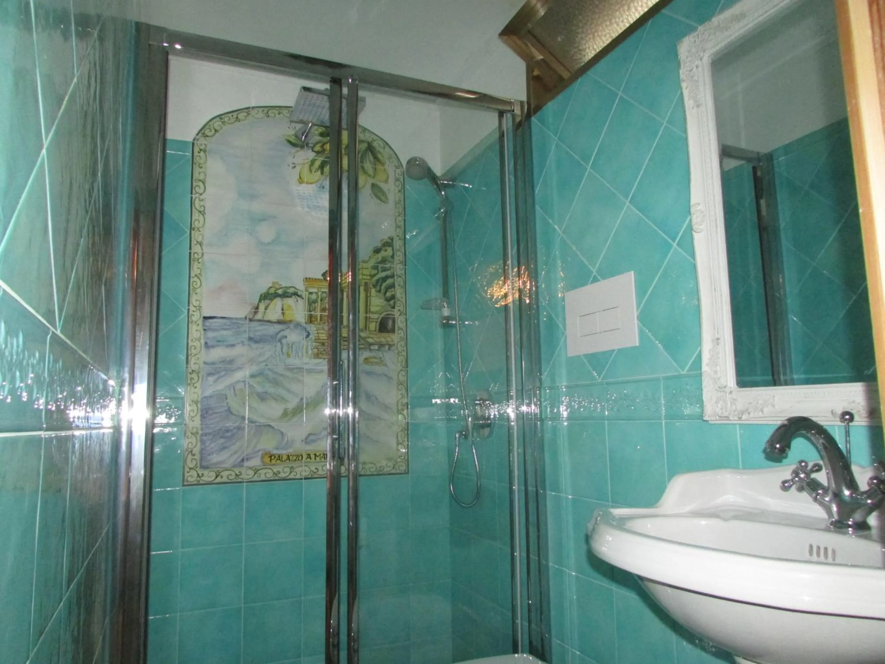 Shower in Casa Palazzo a Mare