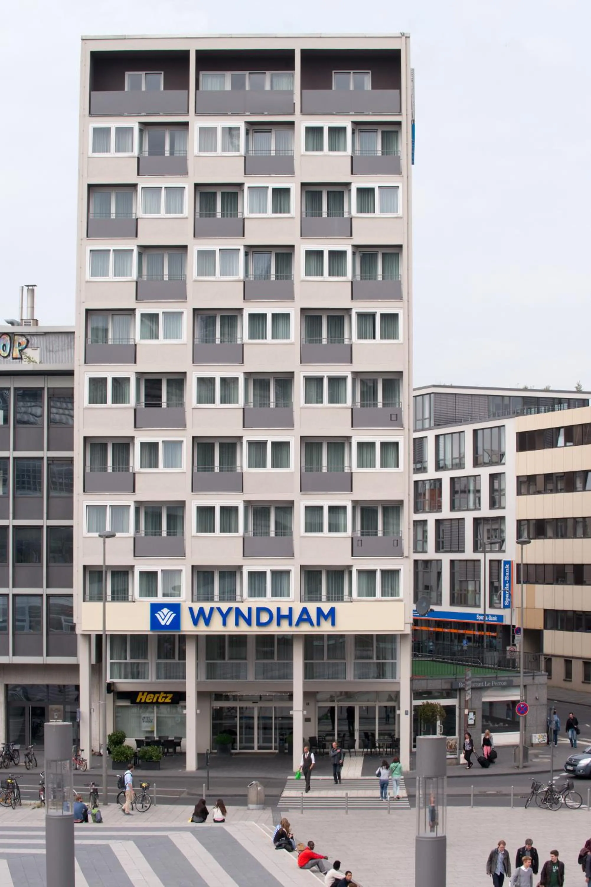 Facade/entrance in Wyndham Köln