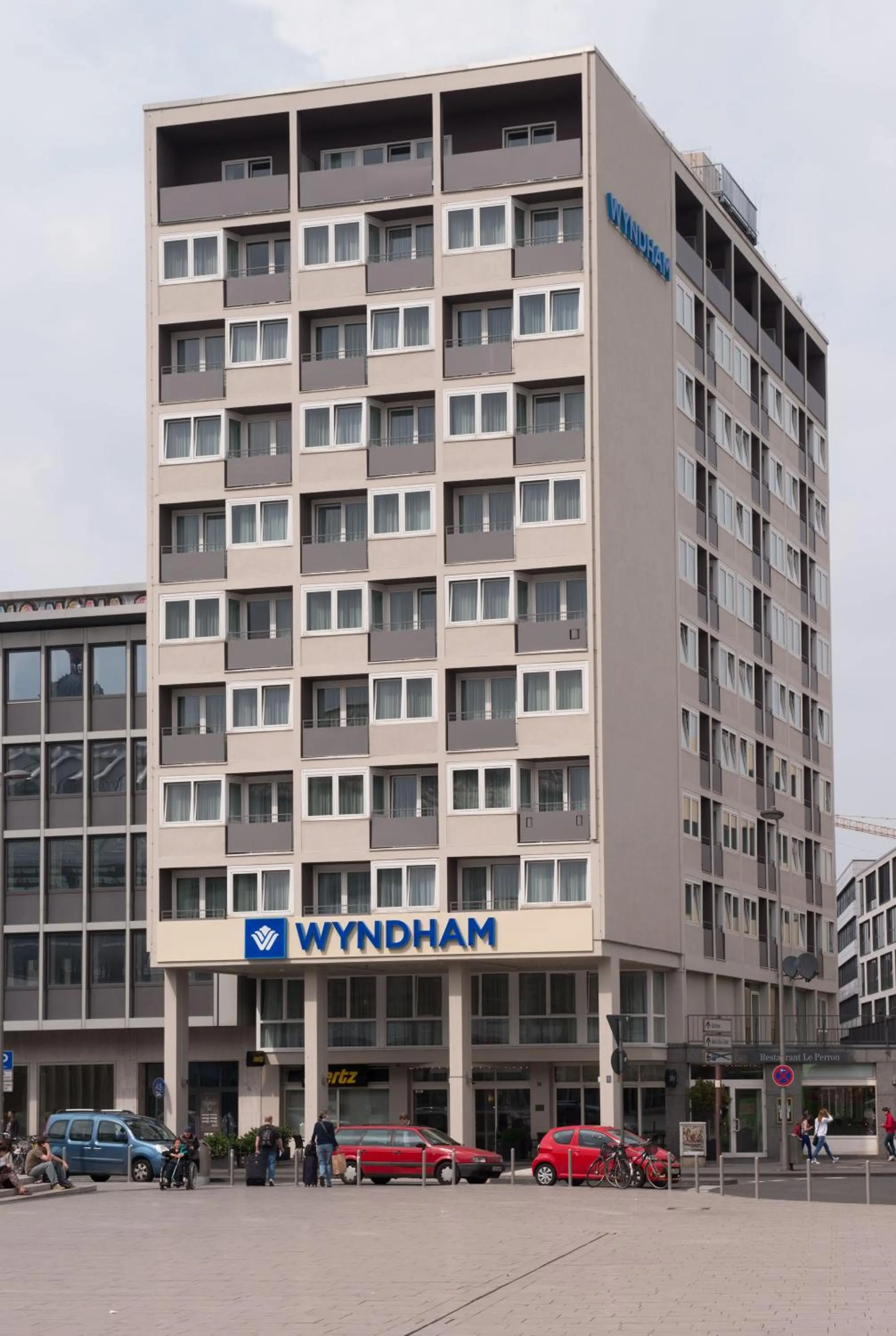 Facade/entrance in Wyndham Köln