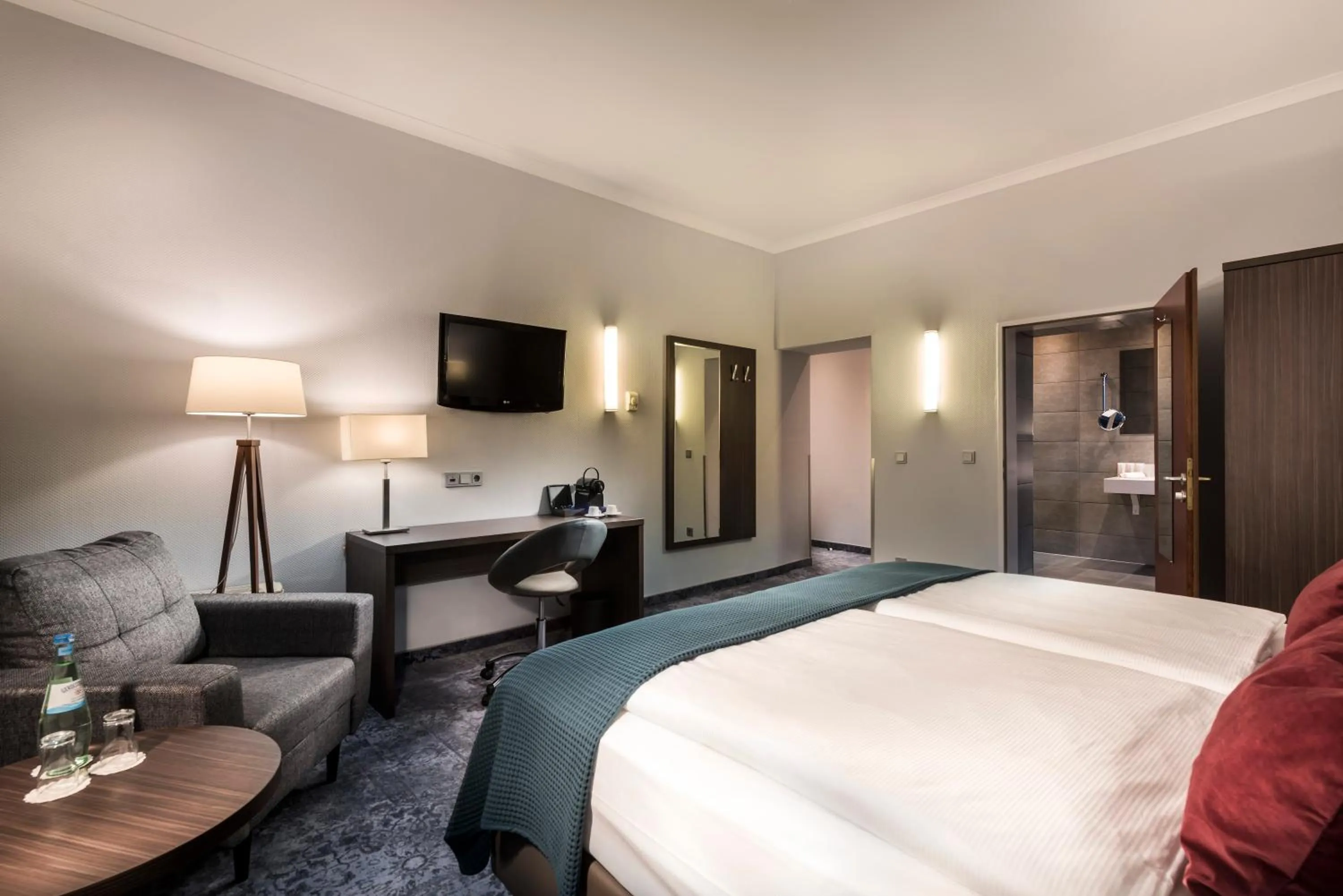 Photo of the whole room in Wyndham Köln