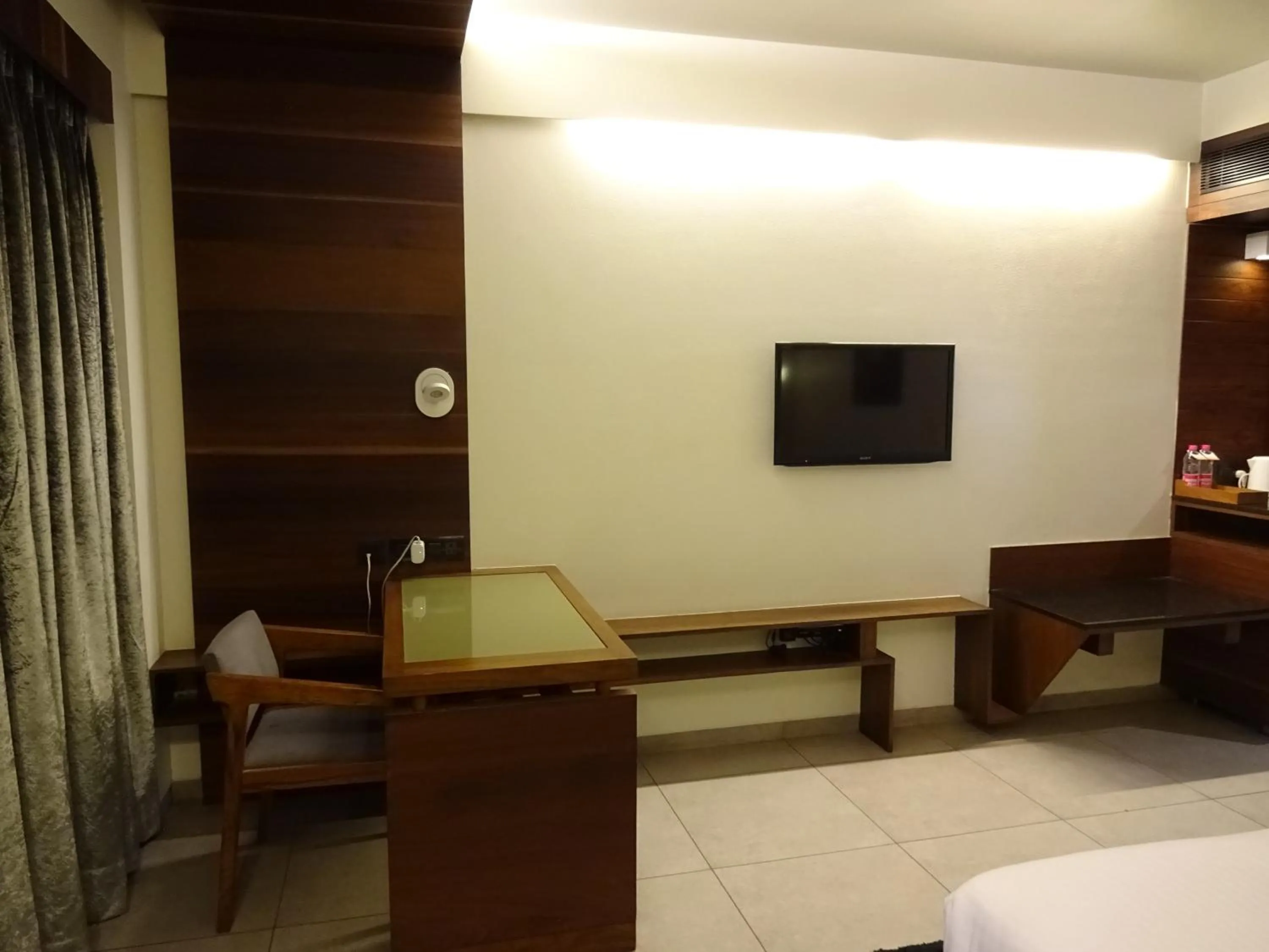Area and facilities, Bed in Hotel Cosmopolitan