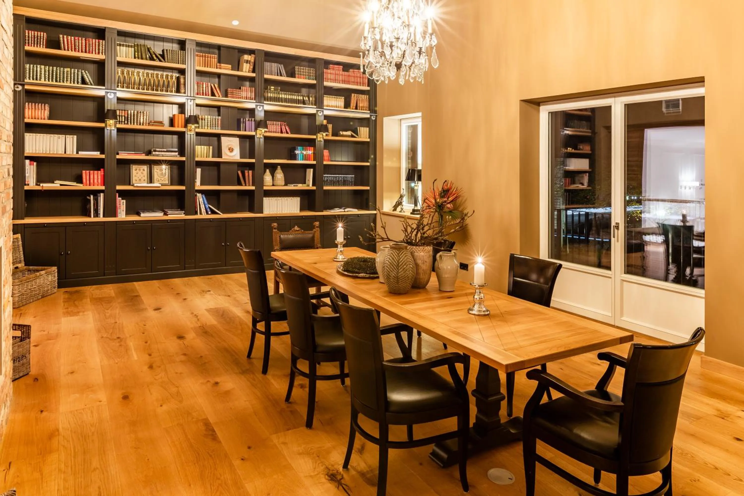 Library in Gut Altona