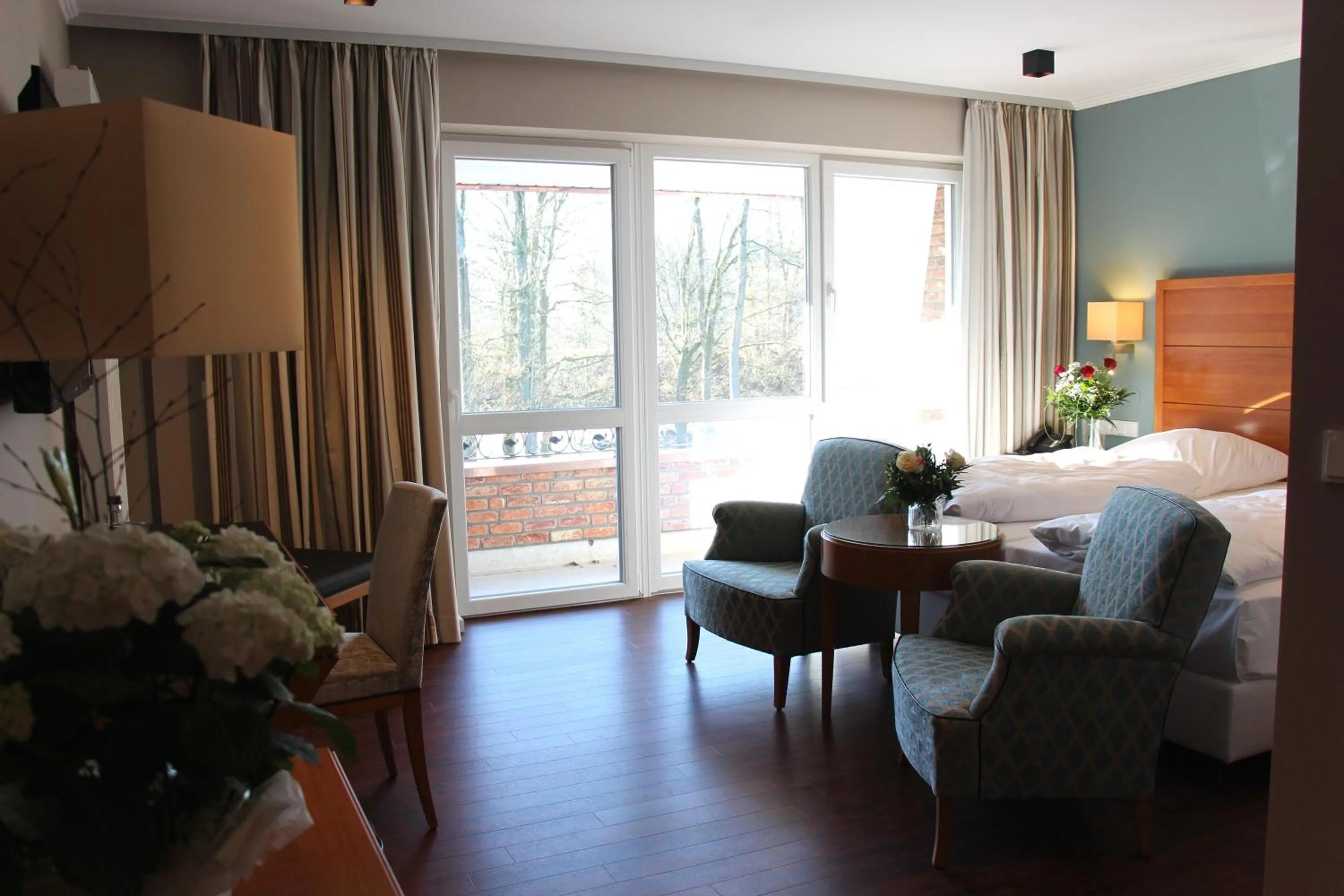 Photo of the whole room in Gut Altona