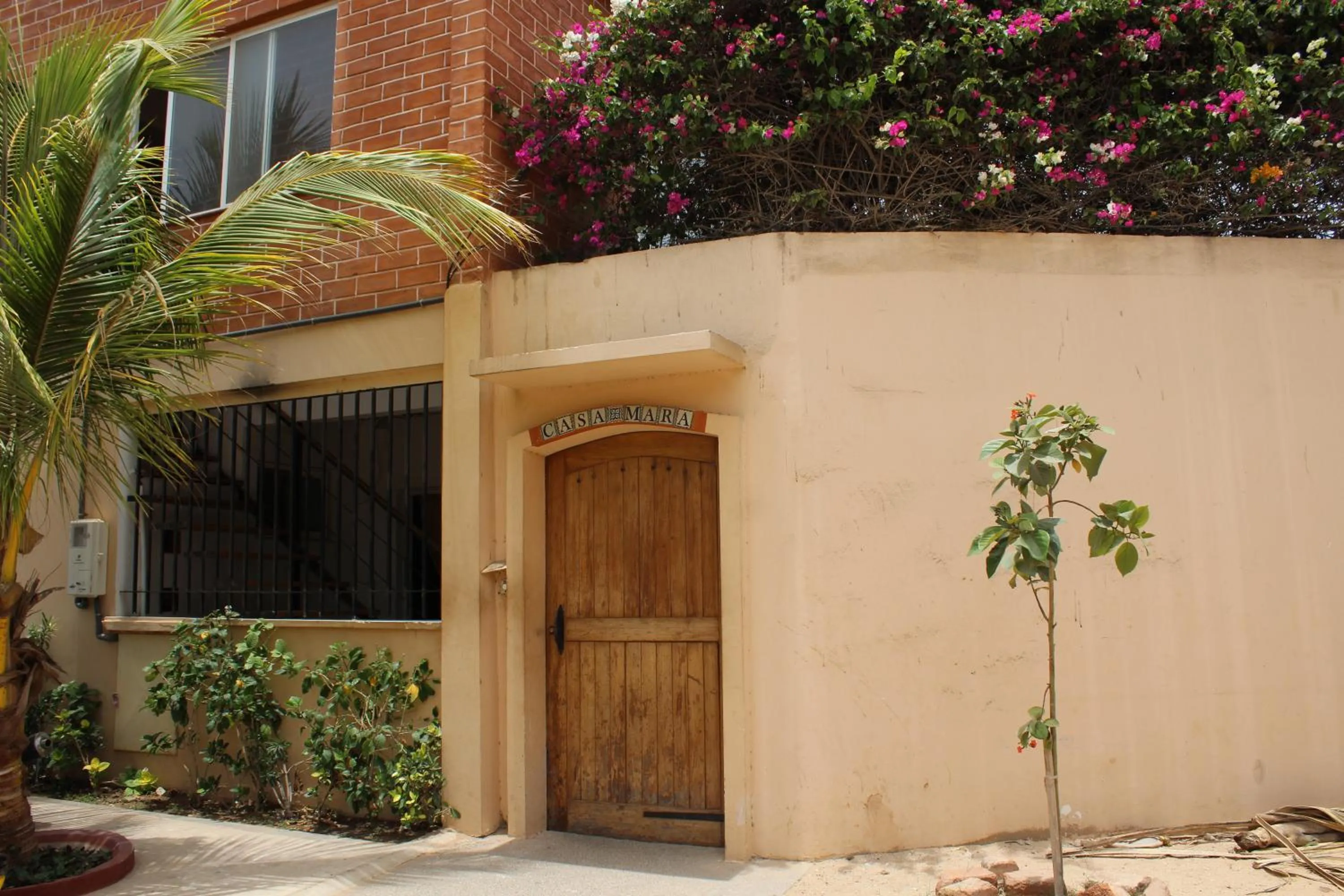Facade/entrance in Casa Mara Dakar