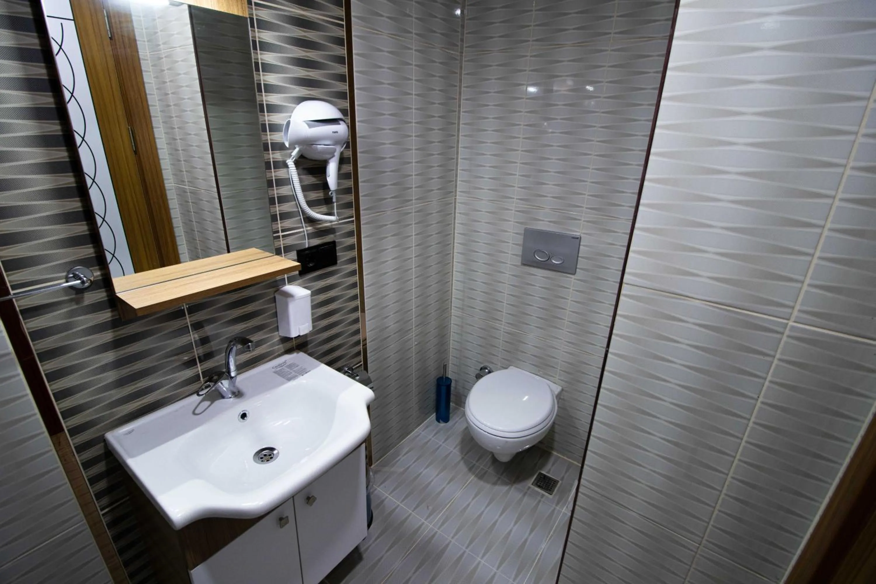 Bathroom in Ersoy İkiz Otel