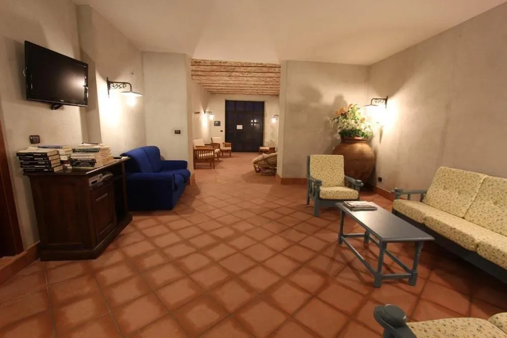 Communal lounge/ TV room in Turismo Rurale Al Benefizio