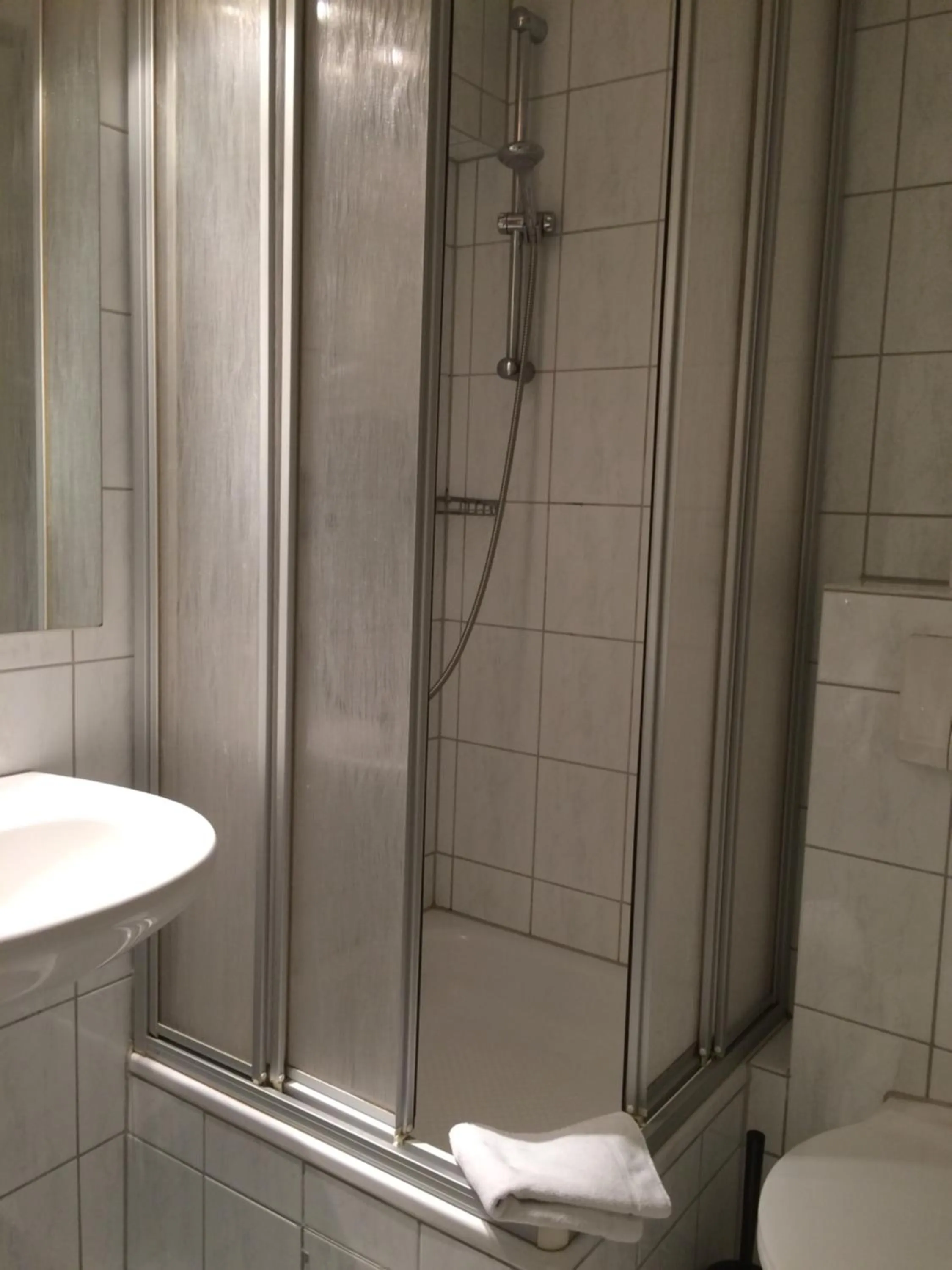 Bathroom in Central Hotel