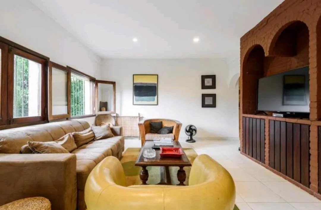 Communal lounge/ TV room in Santa Teresa Junto à Natureza