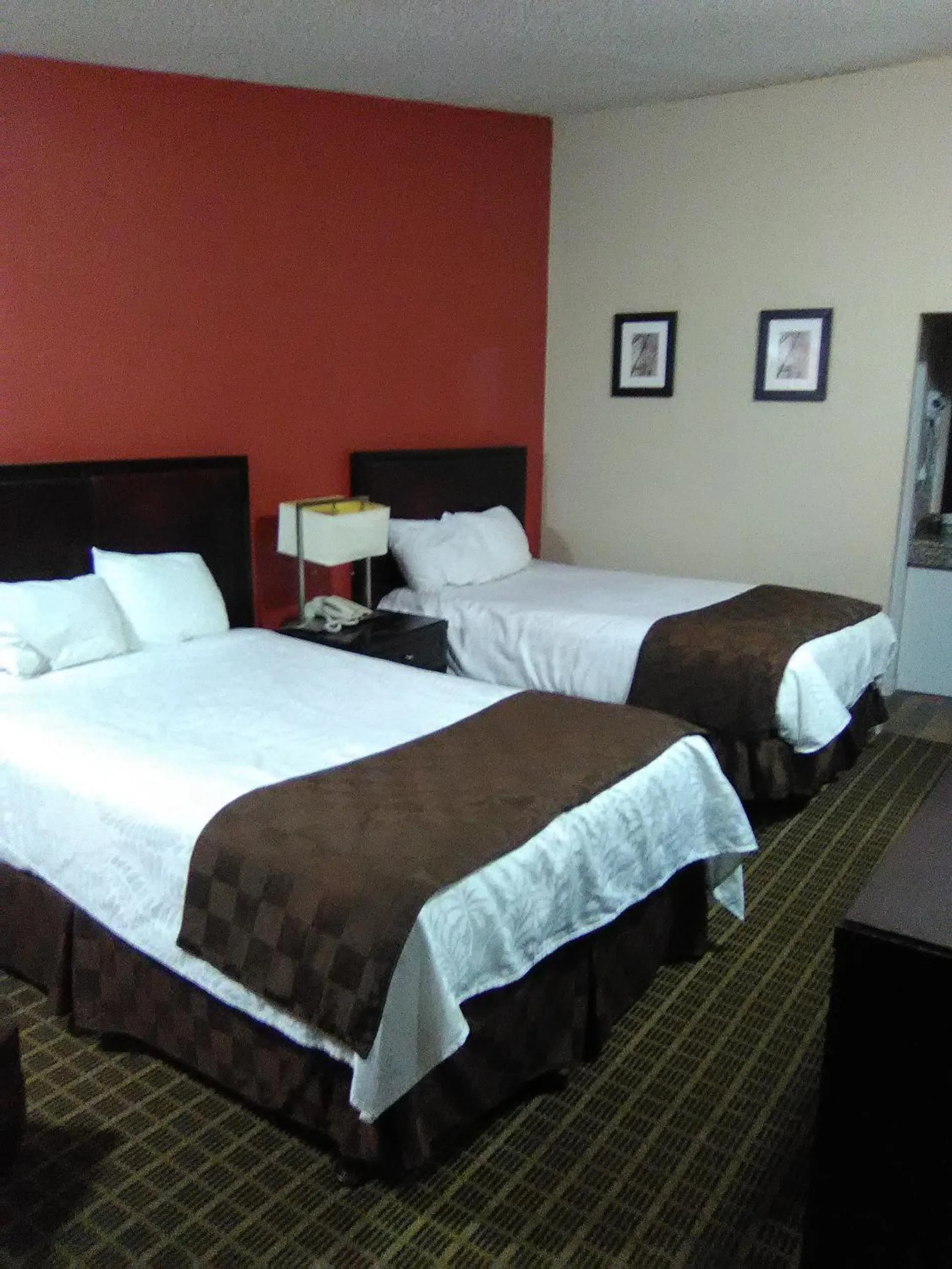 Bedroom, Bed in Nation's Inn Kinston