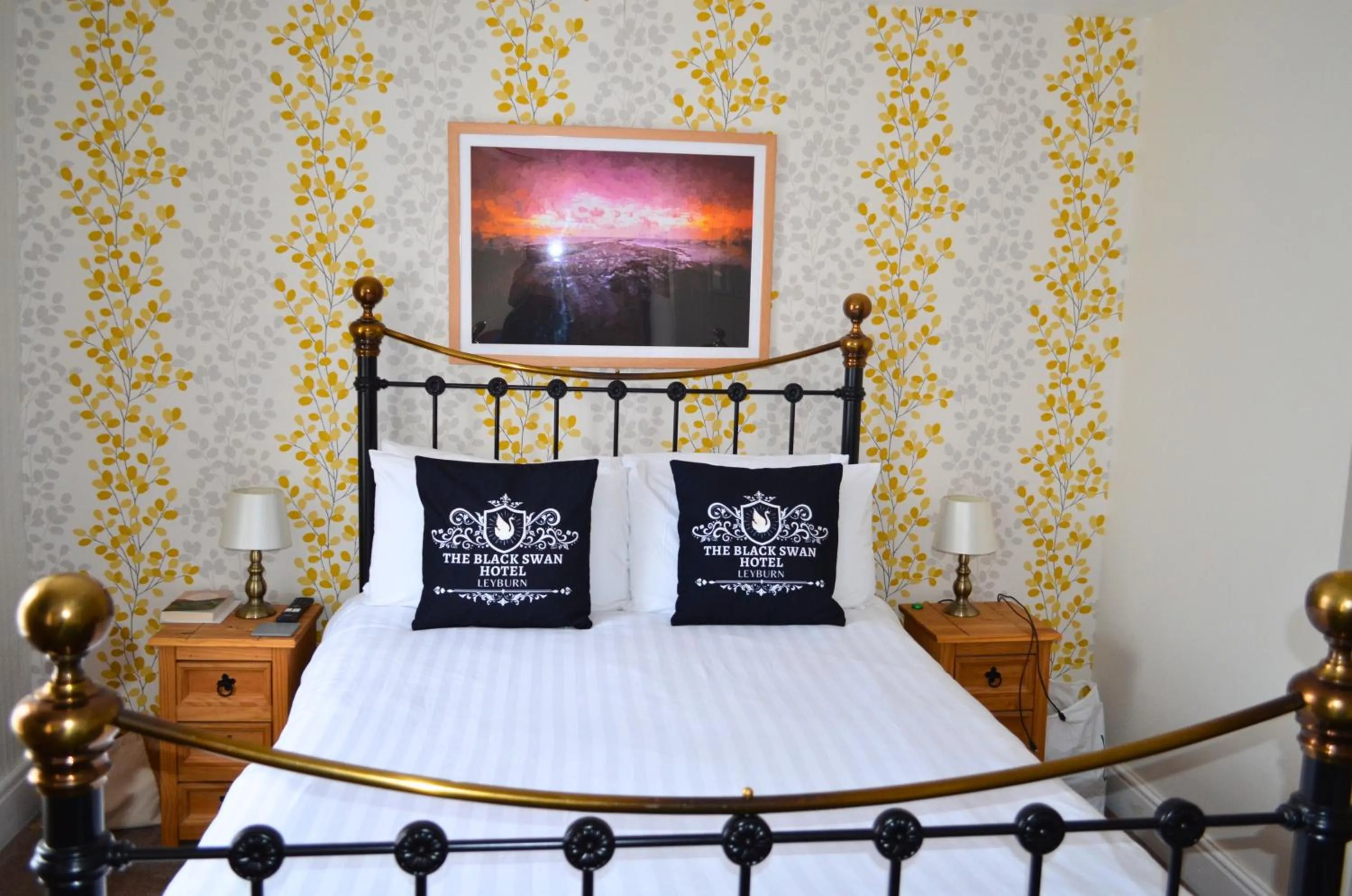 Bed in The Black Swan Hotel