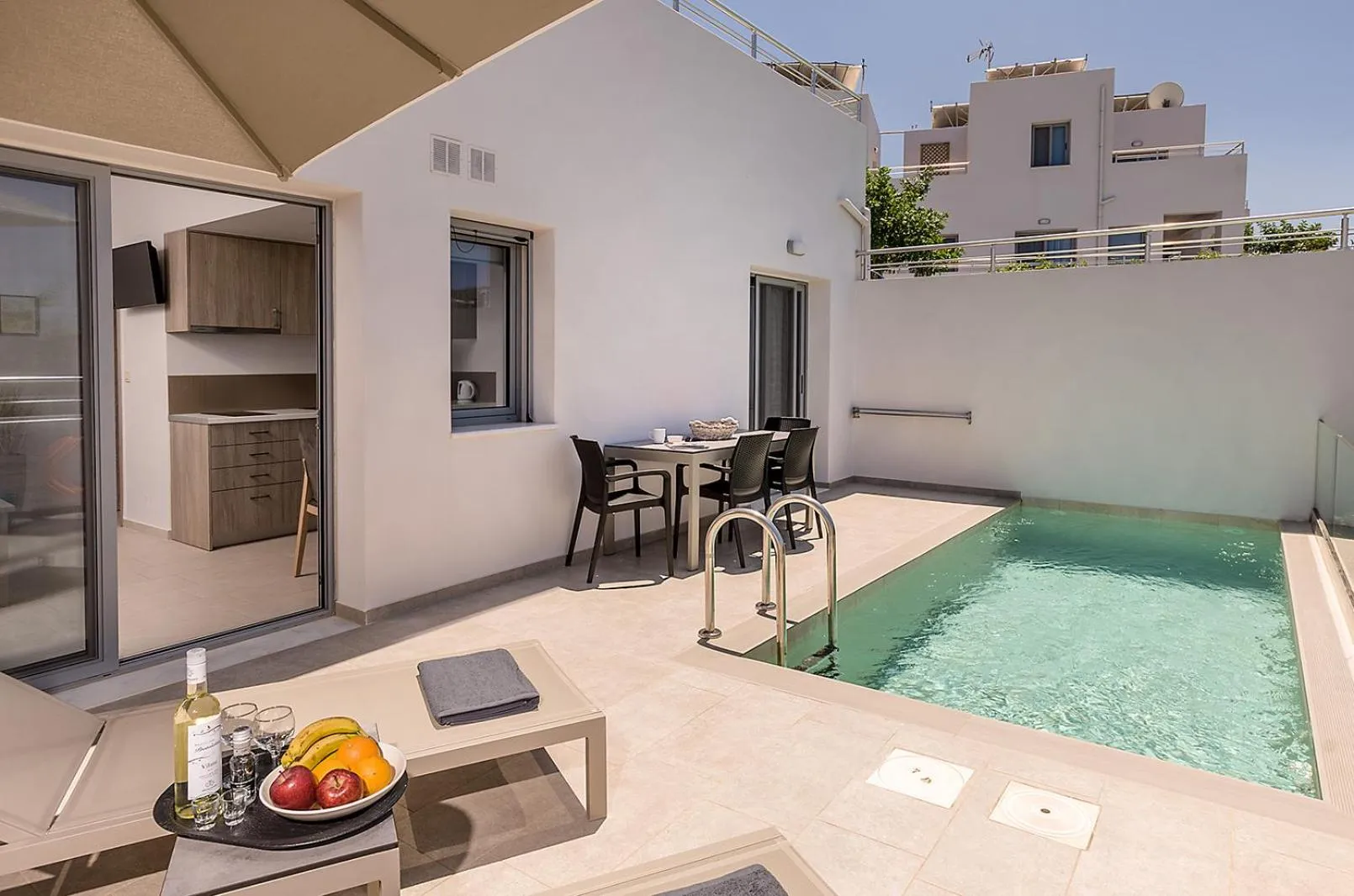 Swimming pool in Sunset Elafonisi Apartments