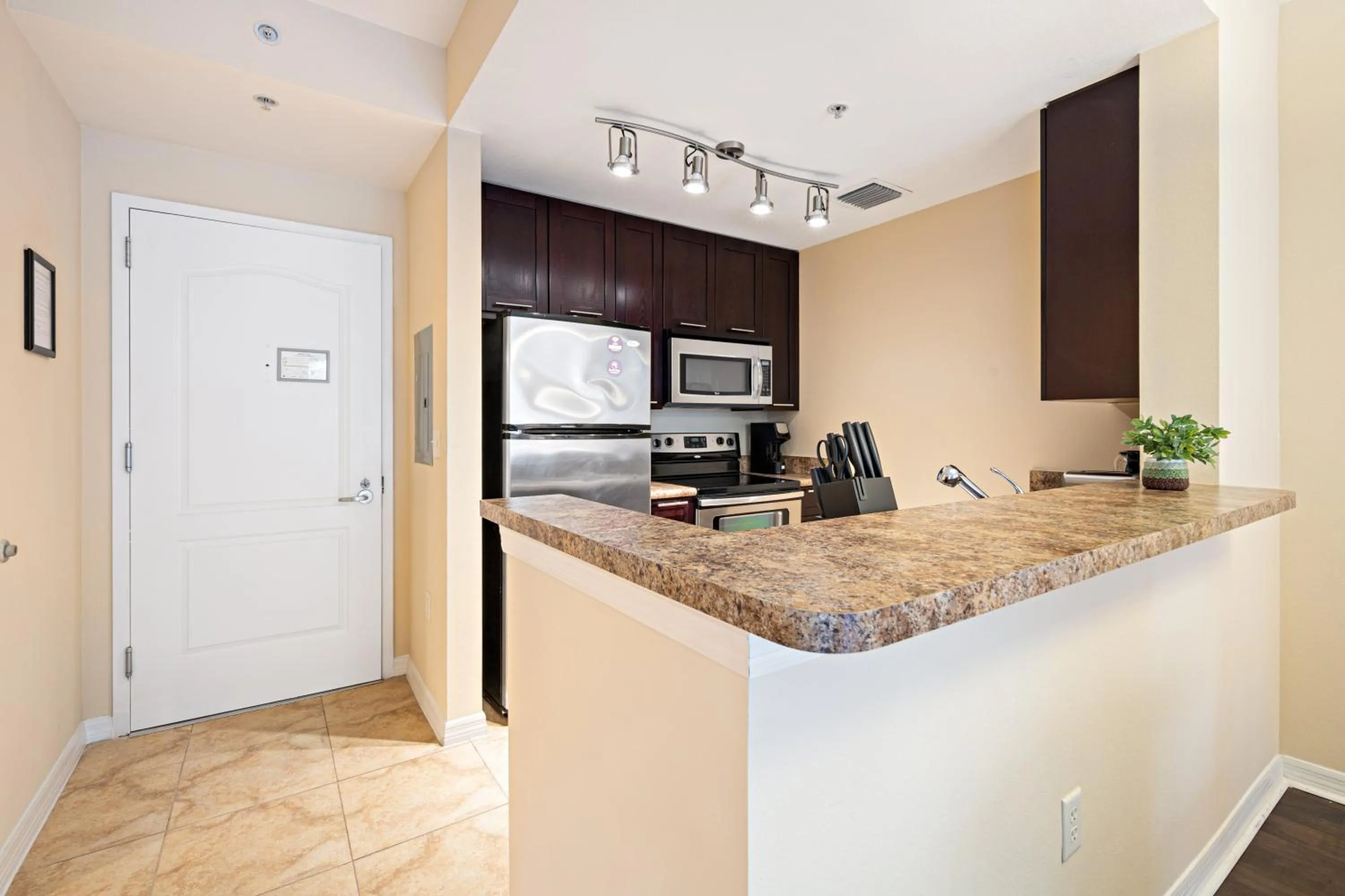 Coffee/tea facilities in Dharma Home Suites South Miami at Red Road Commons