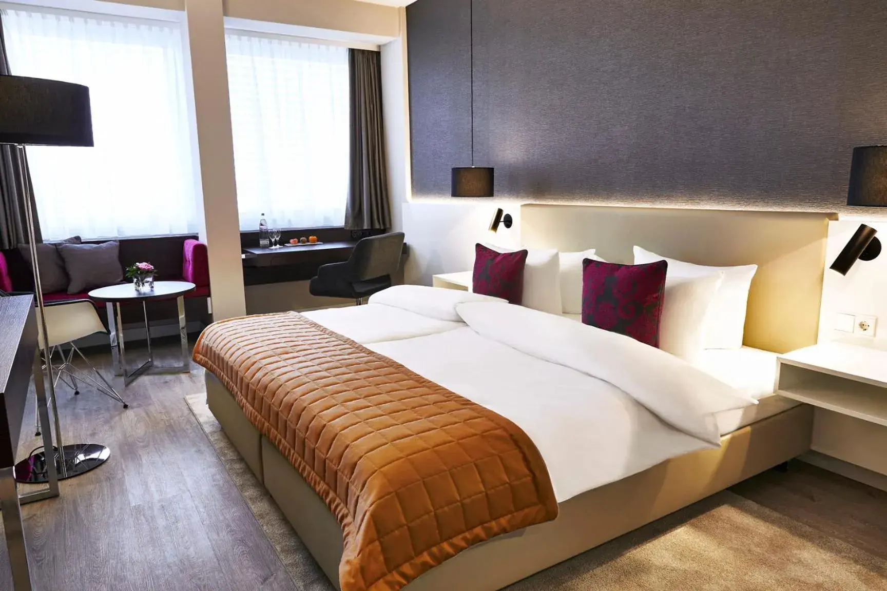 Superior Double Room in Steigenberger Hotel Köln Superior Double Room in Steigenberger Hotel Köln