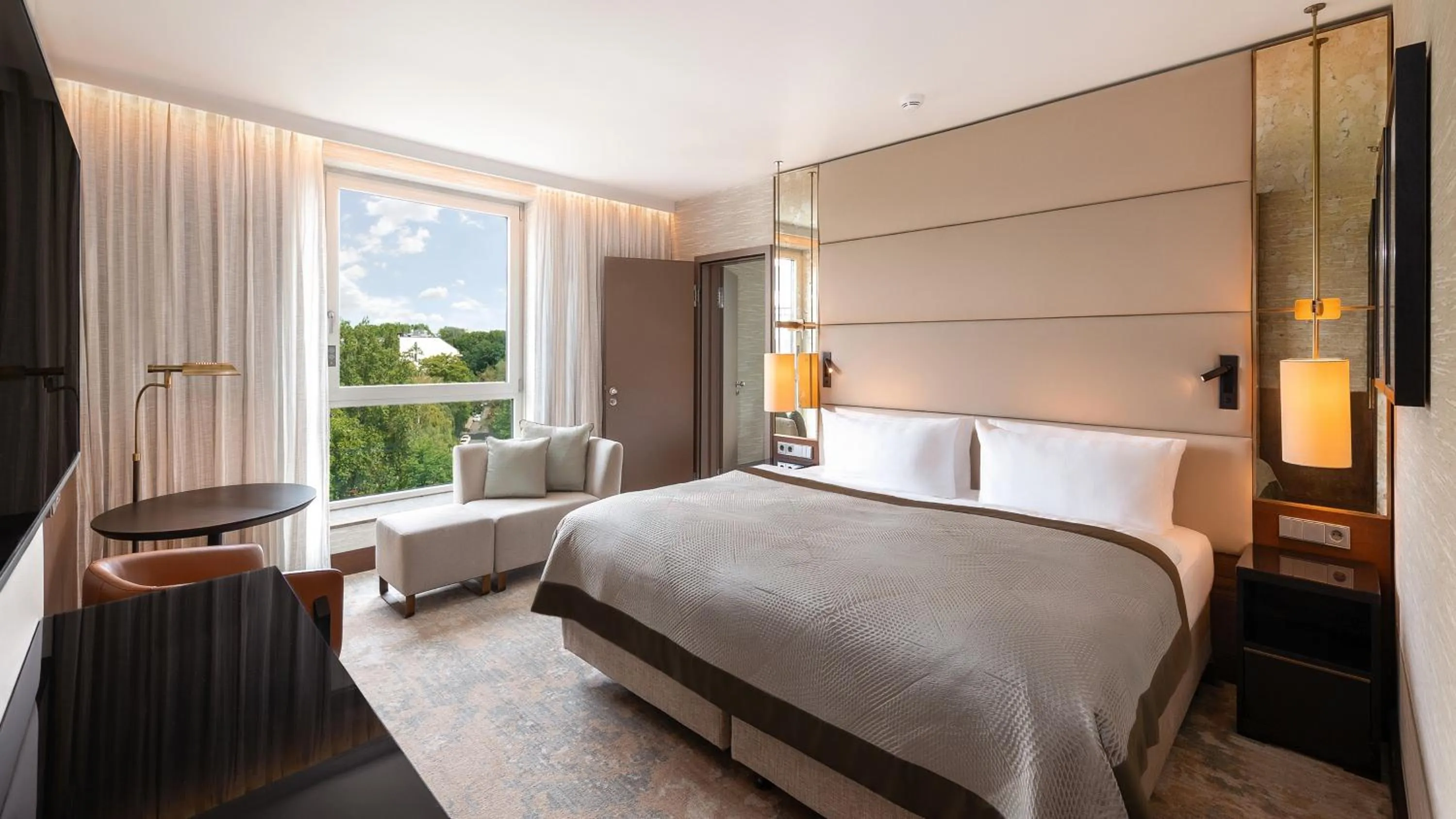 Bedroom, Bed in InterContinental Berlin by IHG