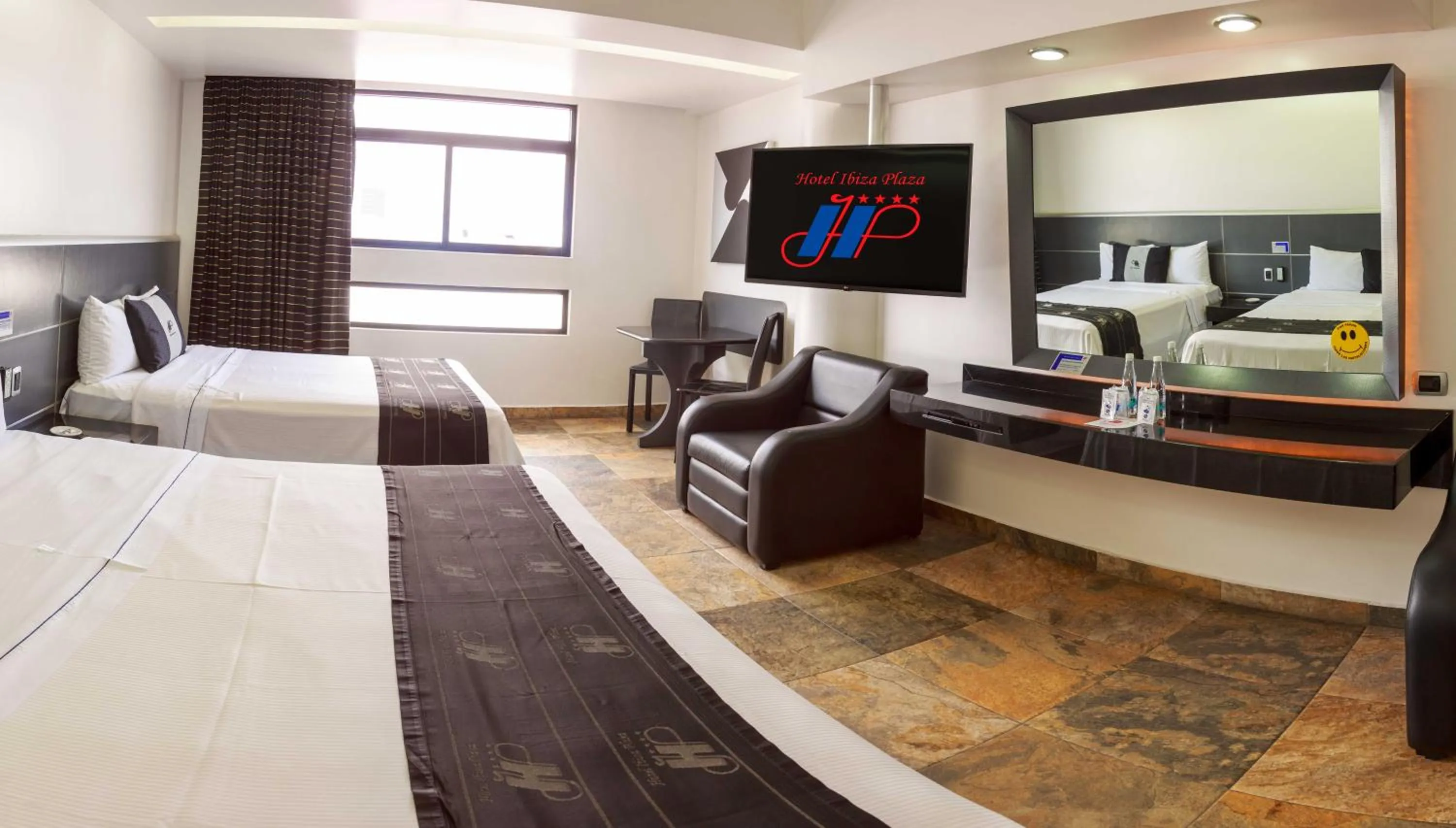 Photo of the whole room, Bed in Hotel Ibiza Plaza