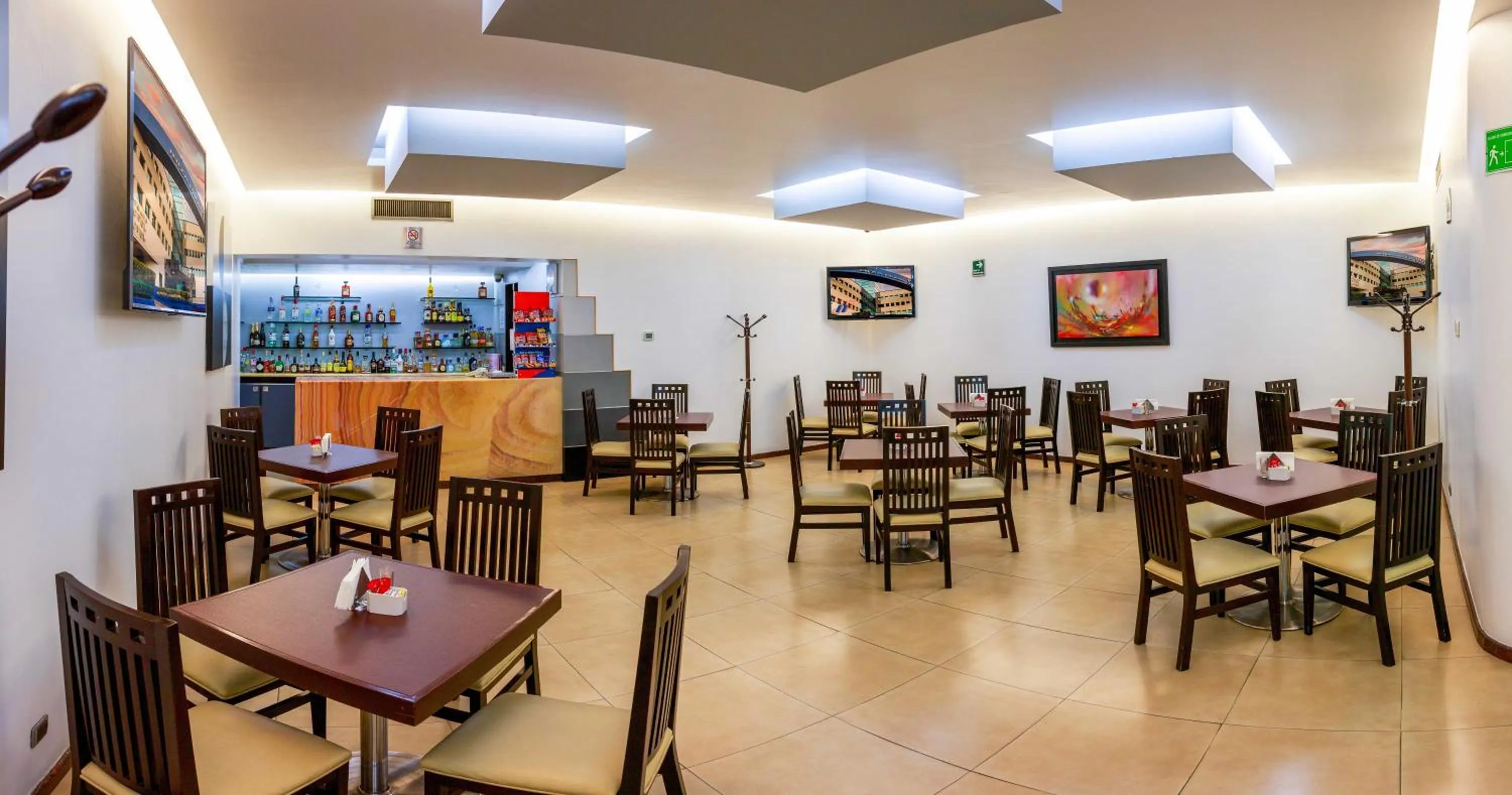 Restaurant/places to eat in Hotel Ibiza Plaza
