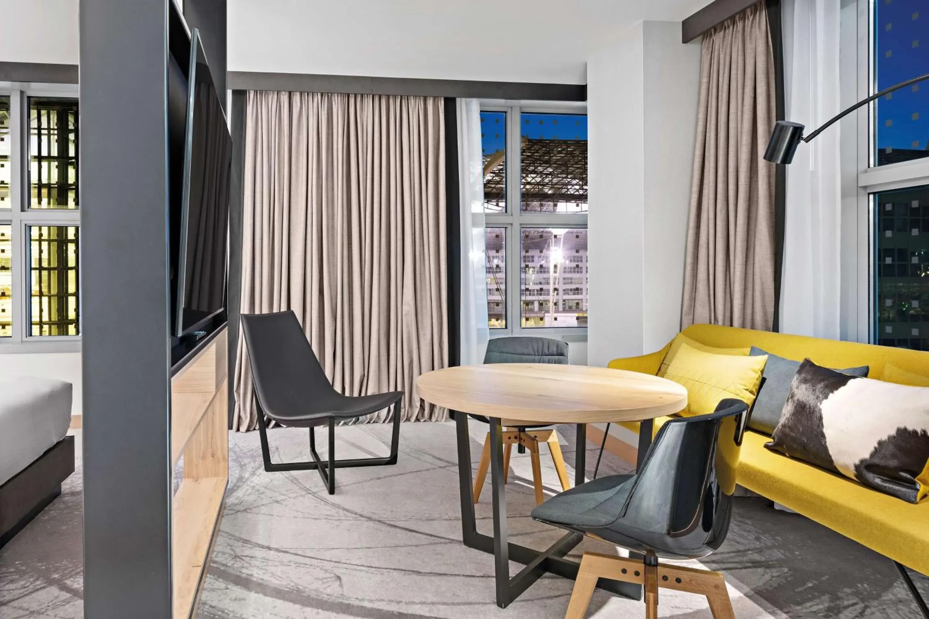 Junior One-Bedroom King Suite in Hilton Munich Airport Junior One-Bedroom King Suite in Hilton Munich Airport