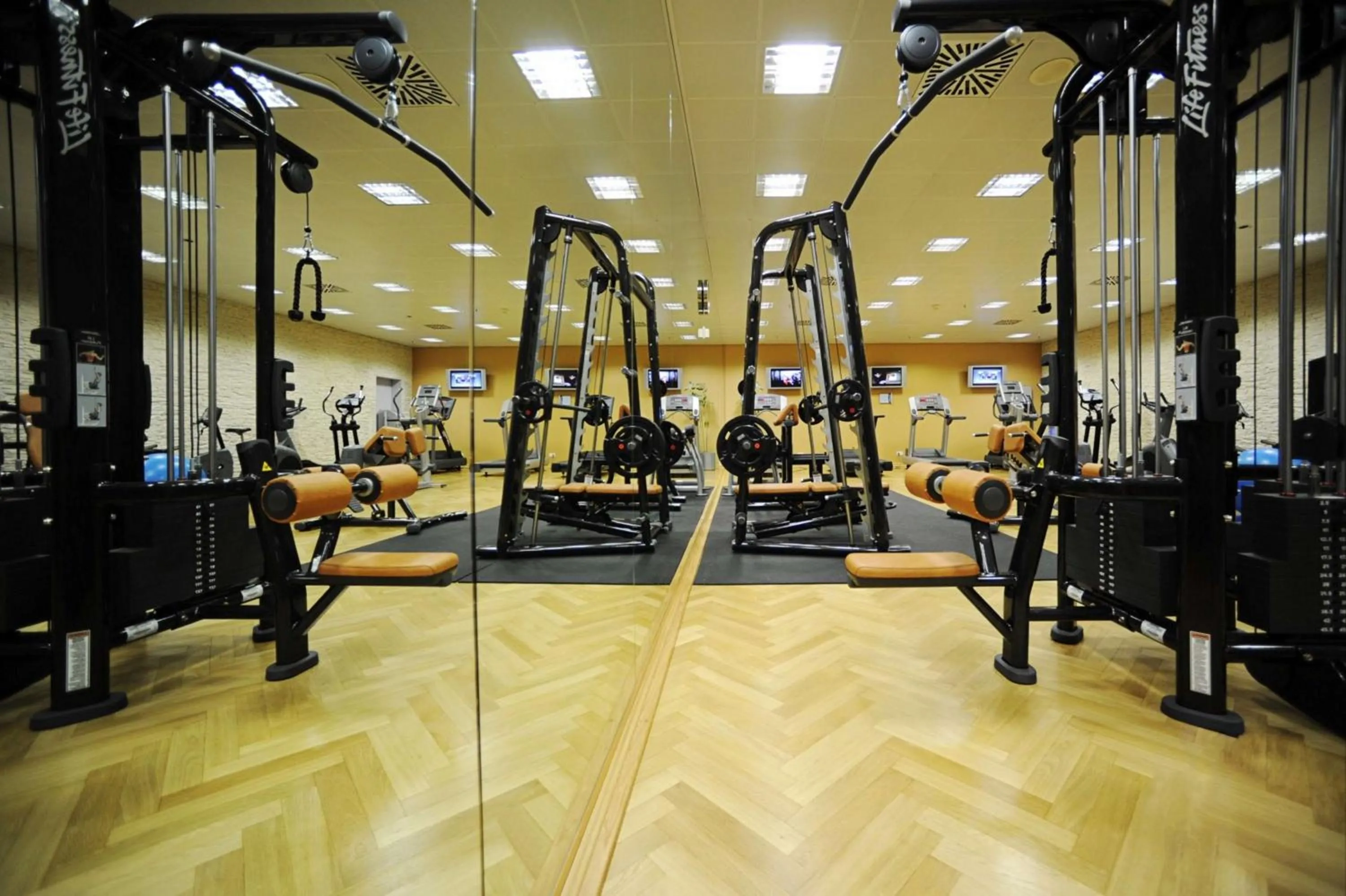 Fitness centre/facilities in Hilton Munich Airport