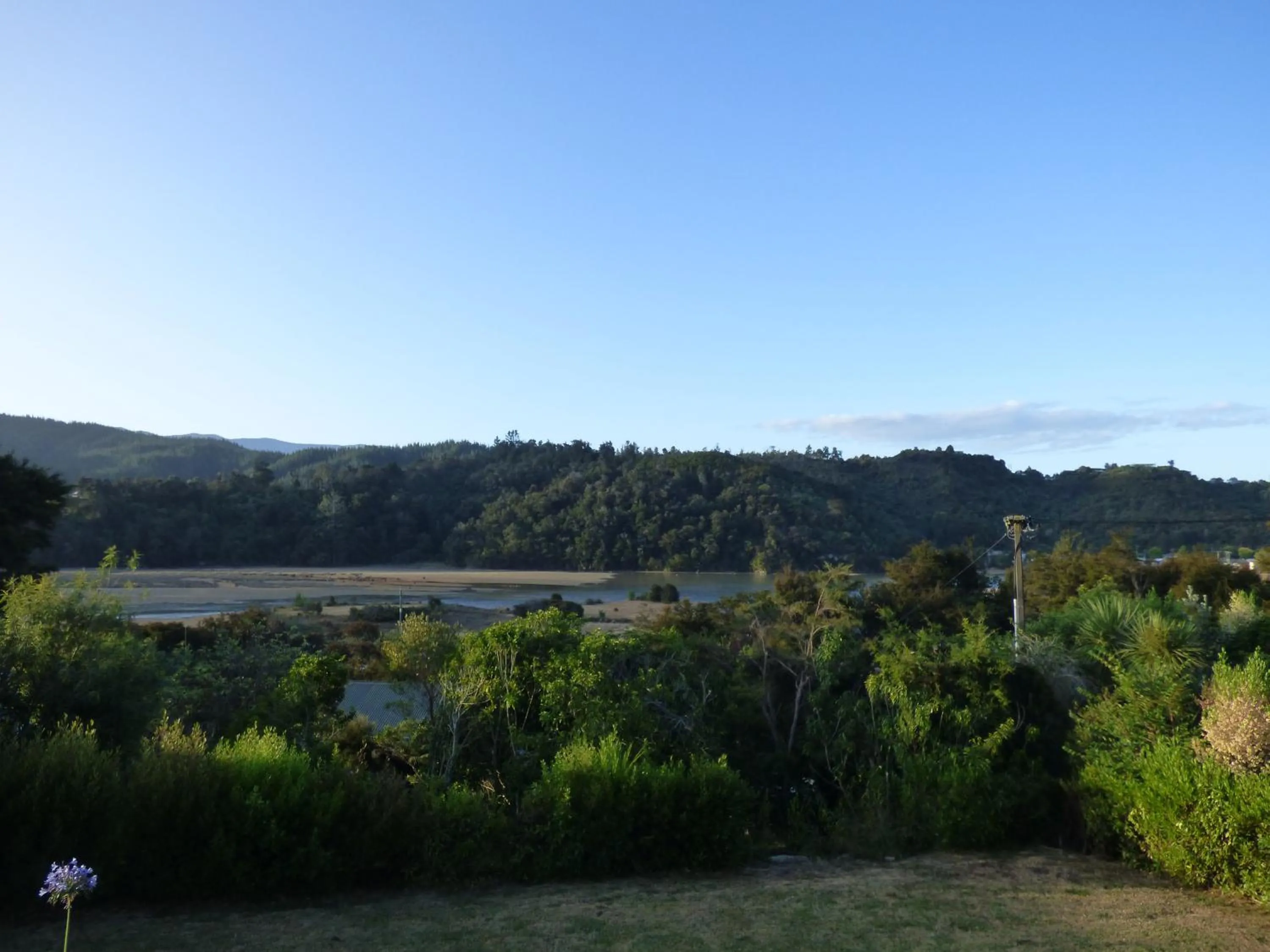 Mountain view in Kaiteriteri Abel Tasman Inlet Views