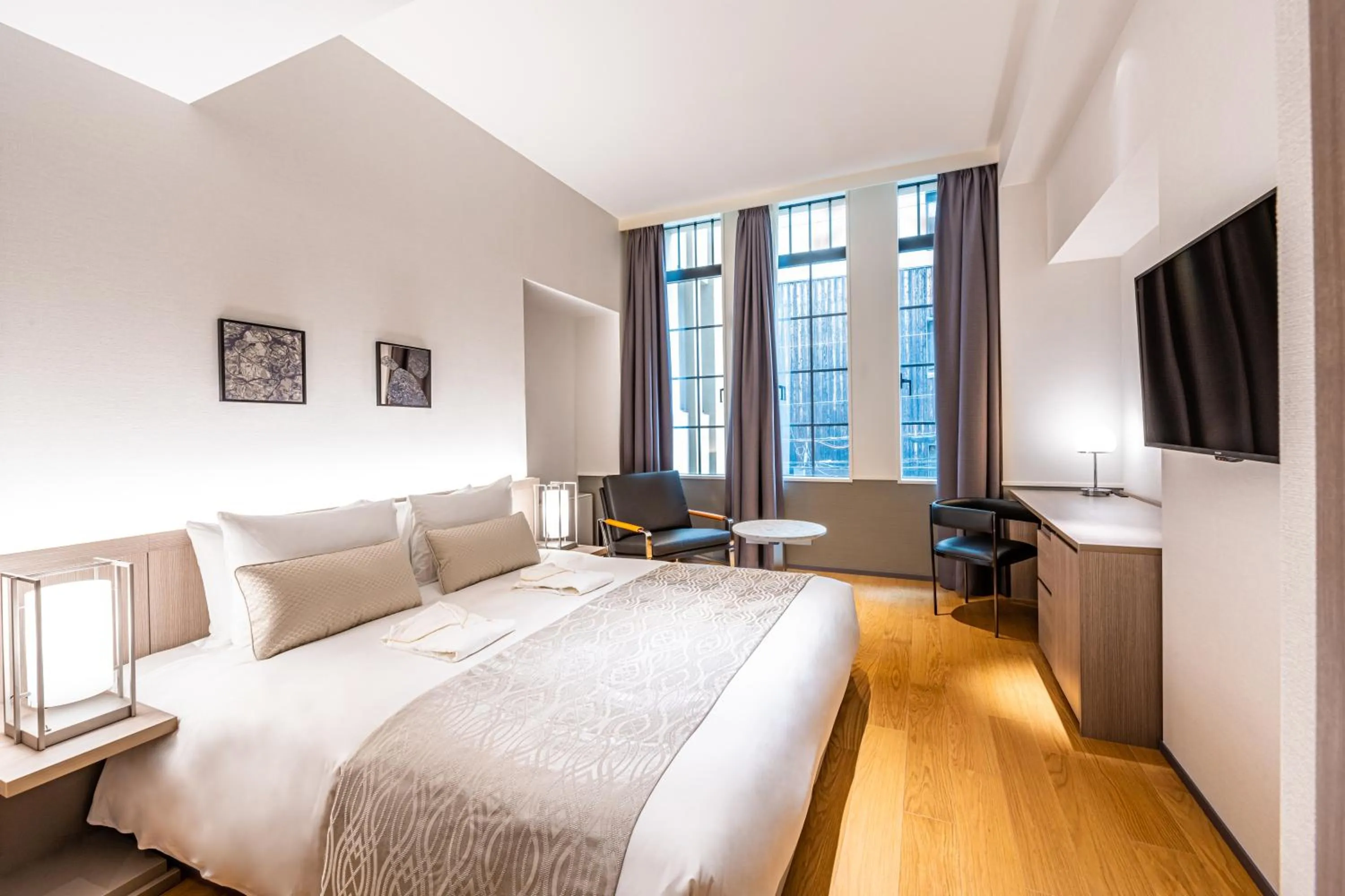 Photo of the whole room, Bed in The Gate Hotel Kyoto Takasegawa by Hulic