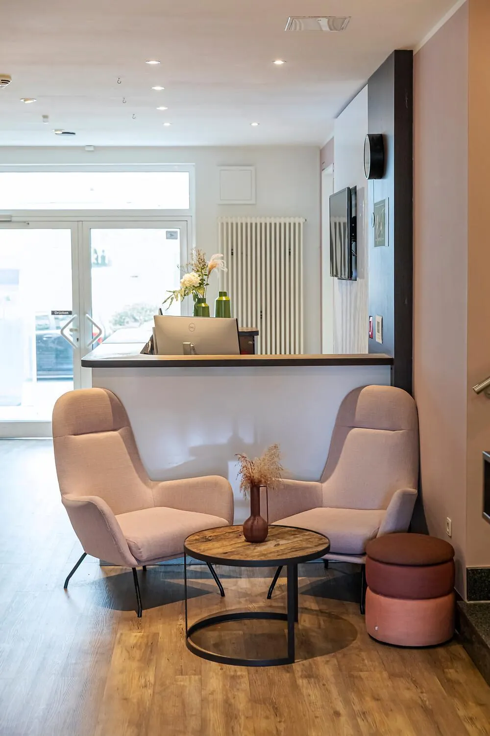 Lobby or reception in ACHAT Hotel Dresden Elbufer