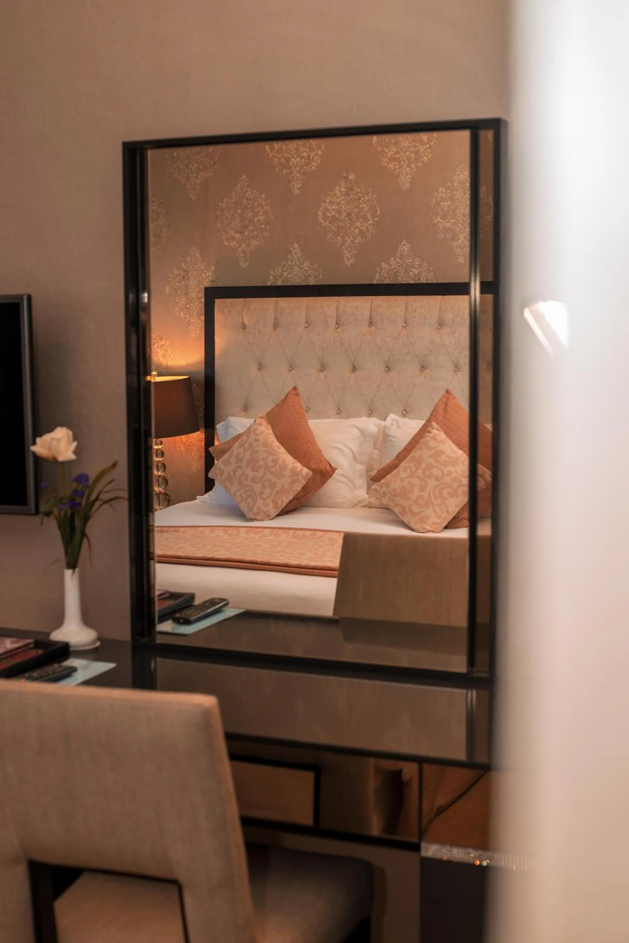 Bed in LAOTEL VIENTIANE