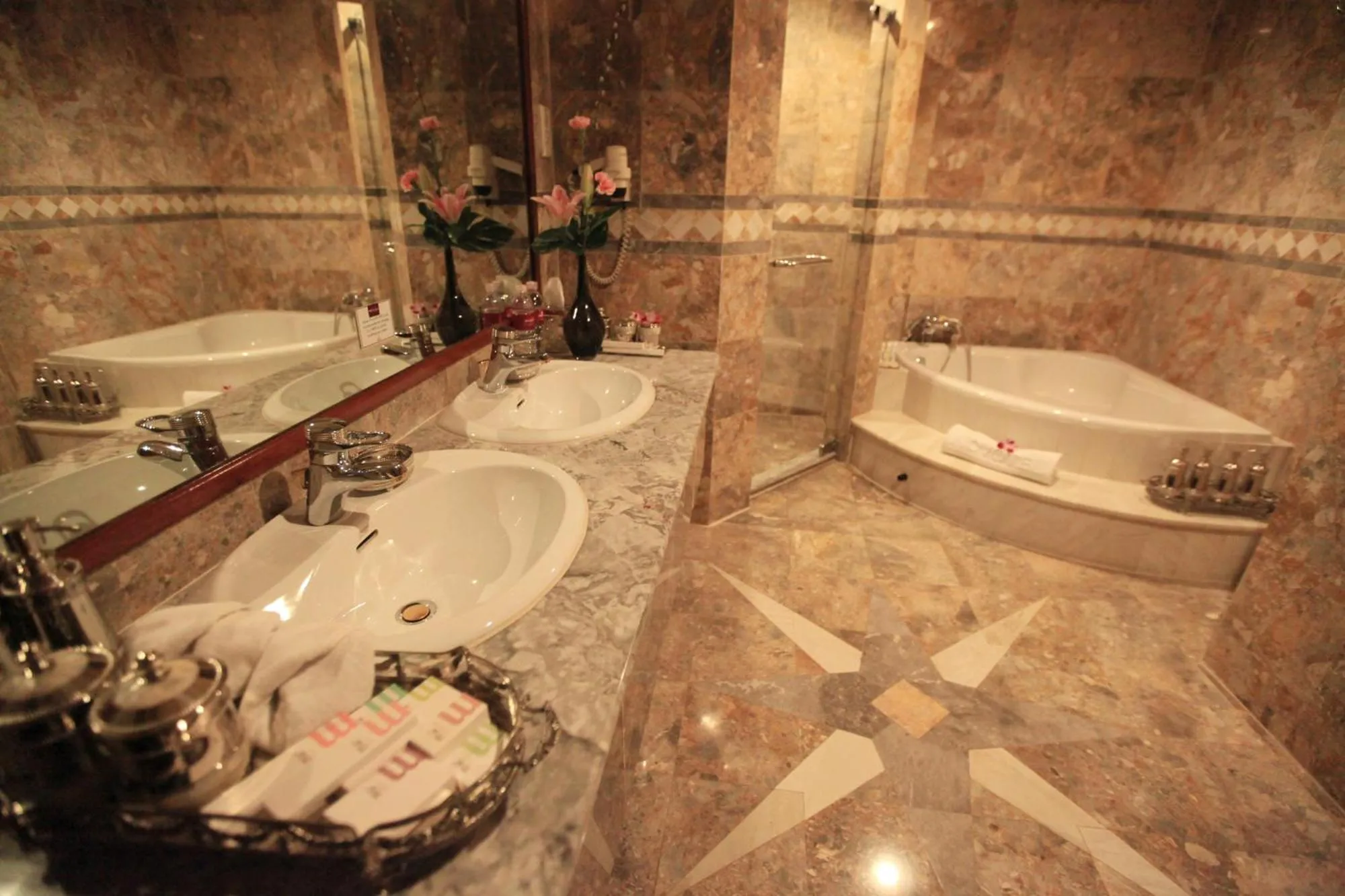 Bathroom in LAOTEL VIENTIANE