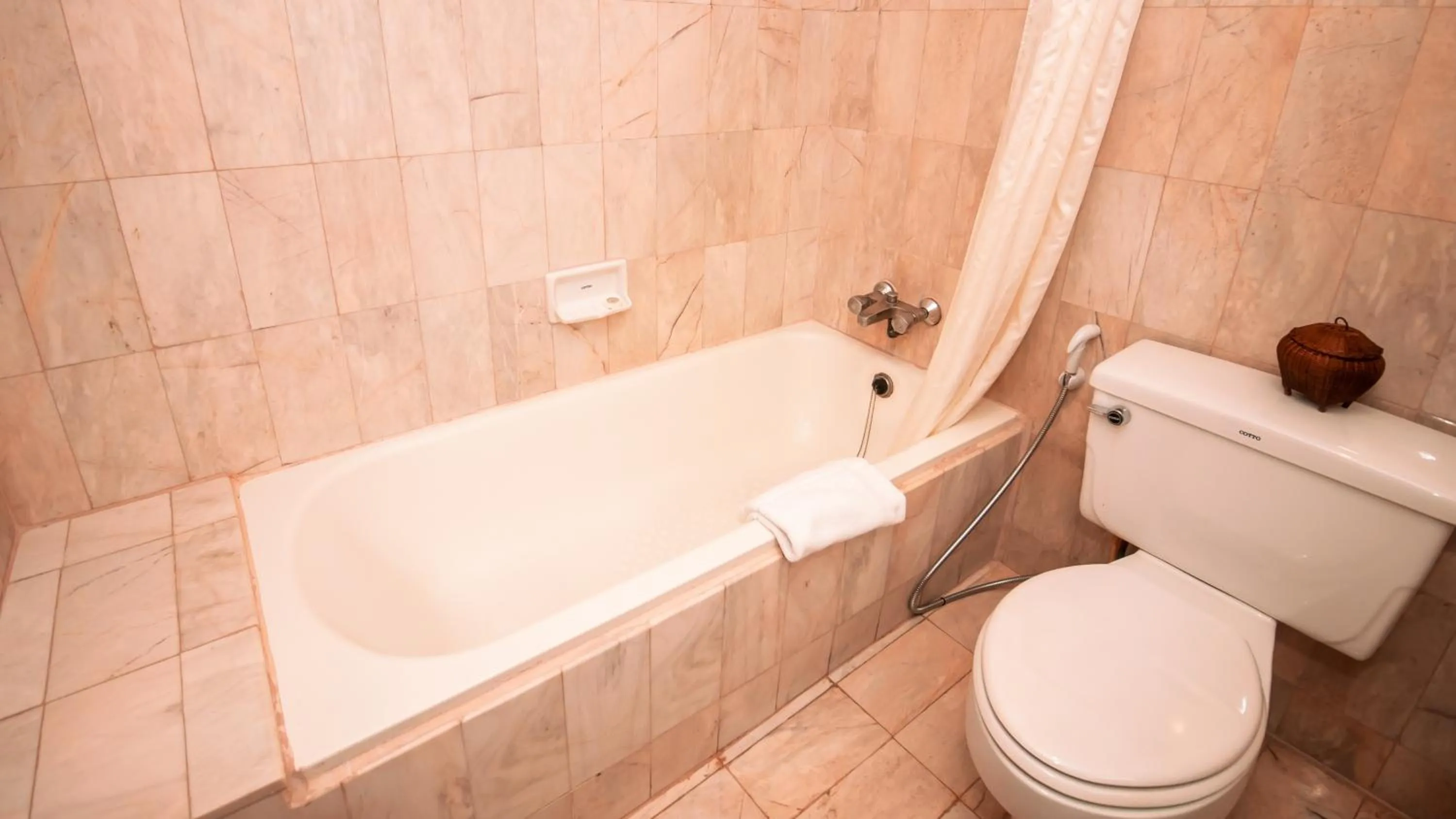 Bathroom in LAOTEL VIENTIANE