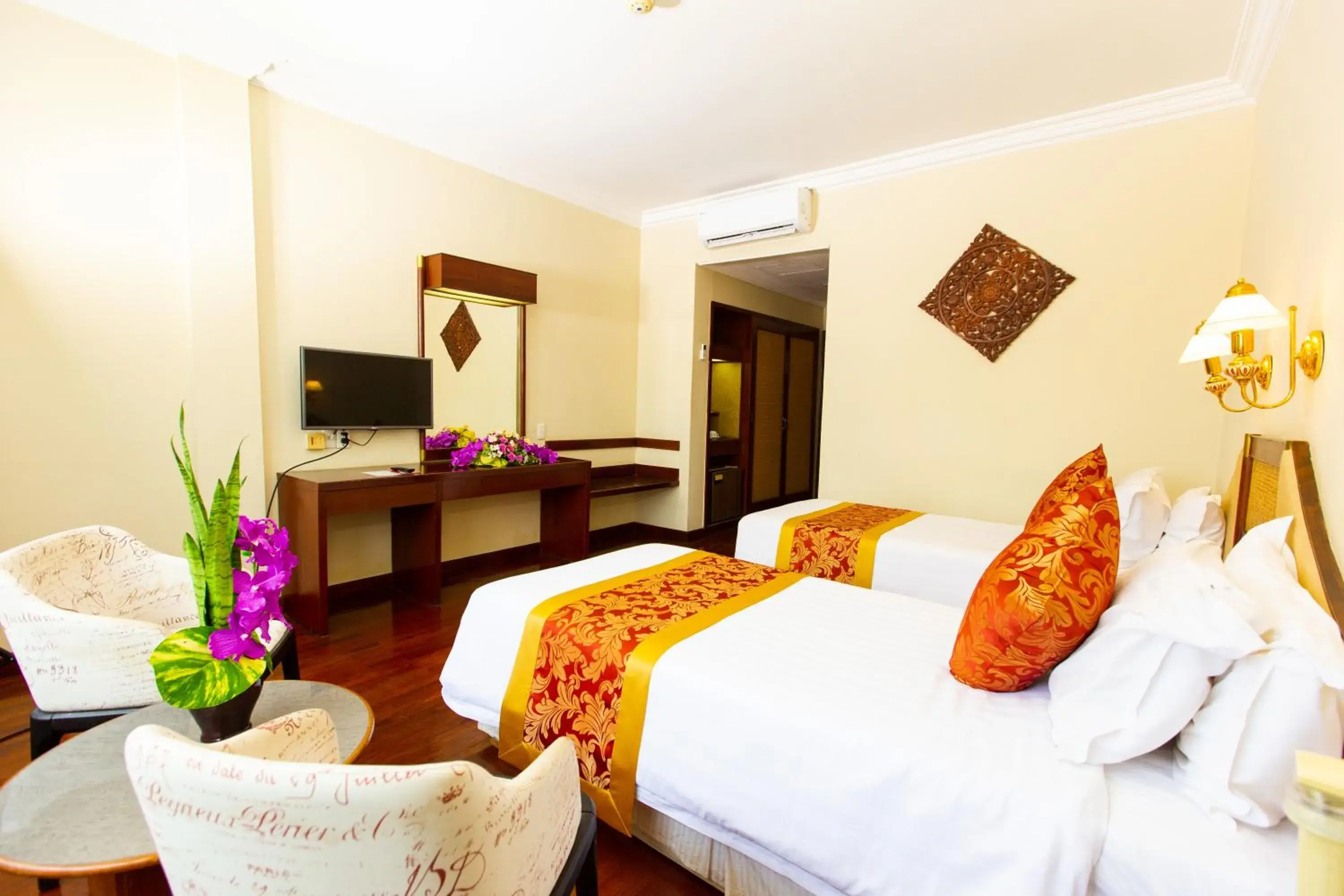 Superior Twin Room in LAOTEL VIENTIANE Superior Twin Room in LAOTEL VIENTIANE