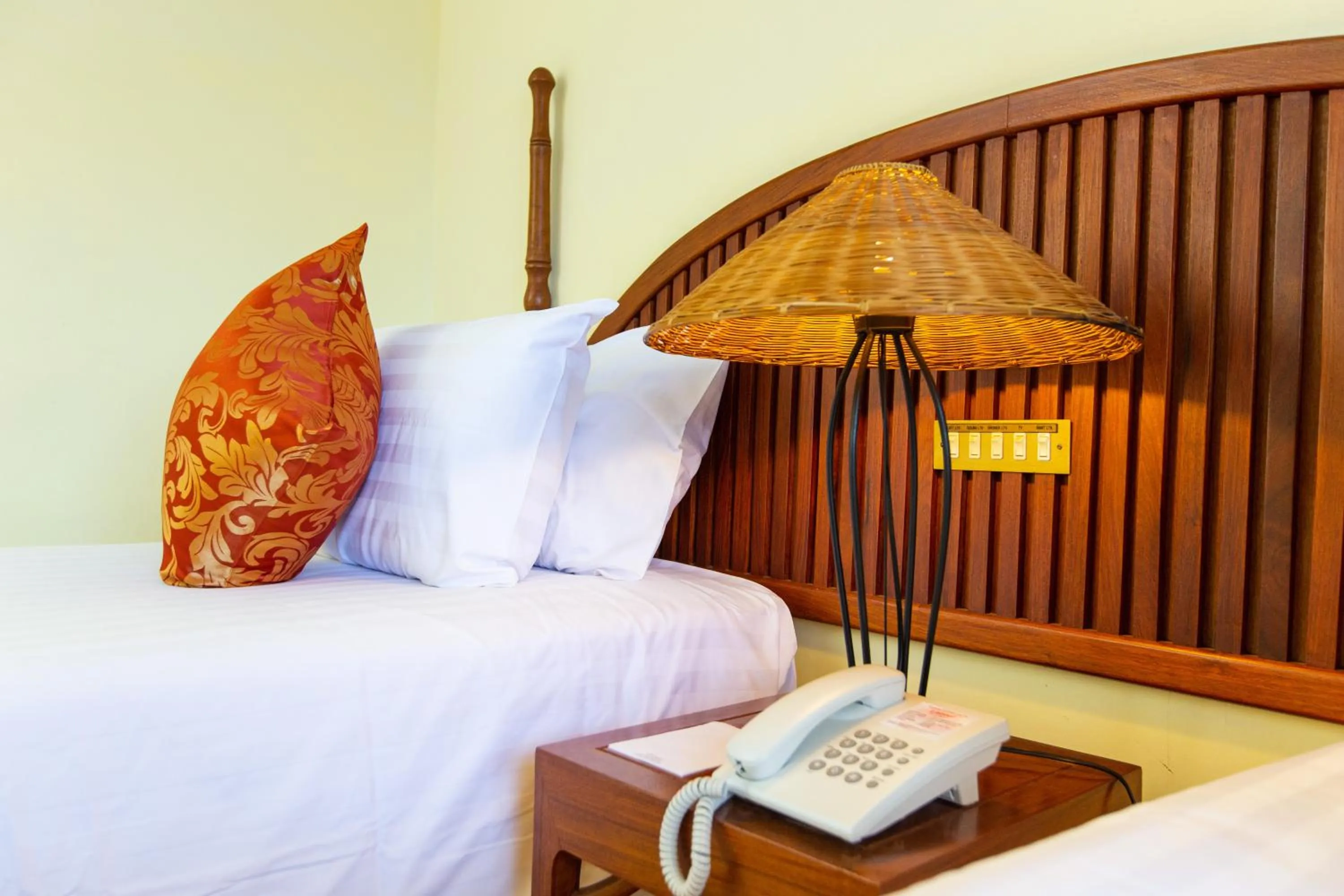 Bed in LAOTEL VIENTIANE