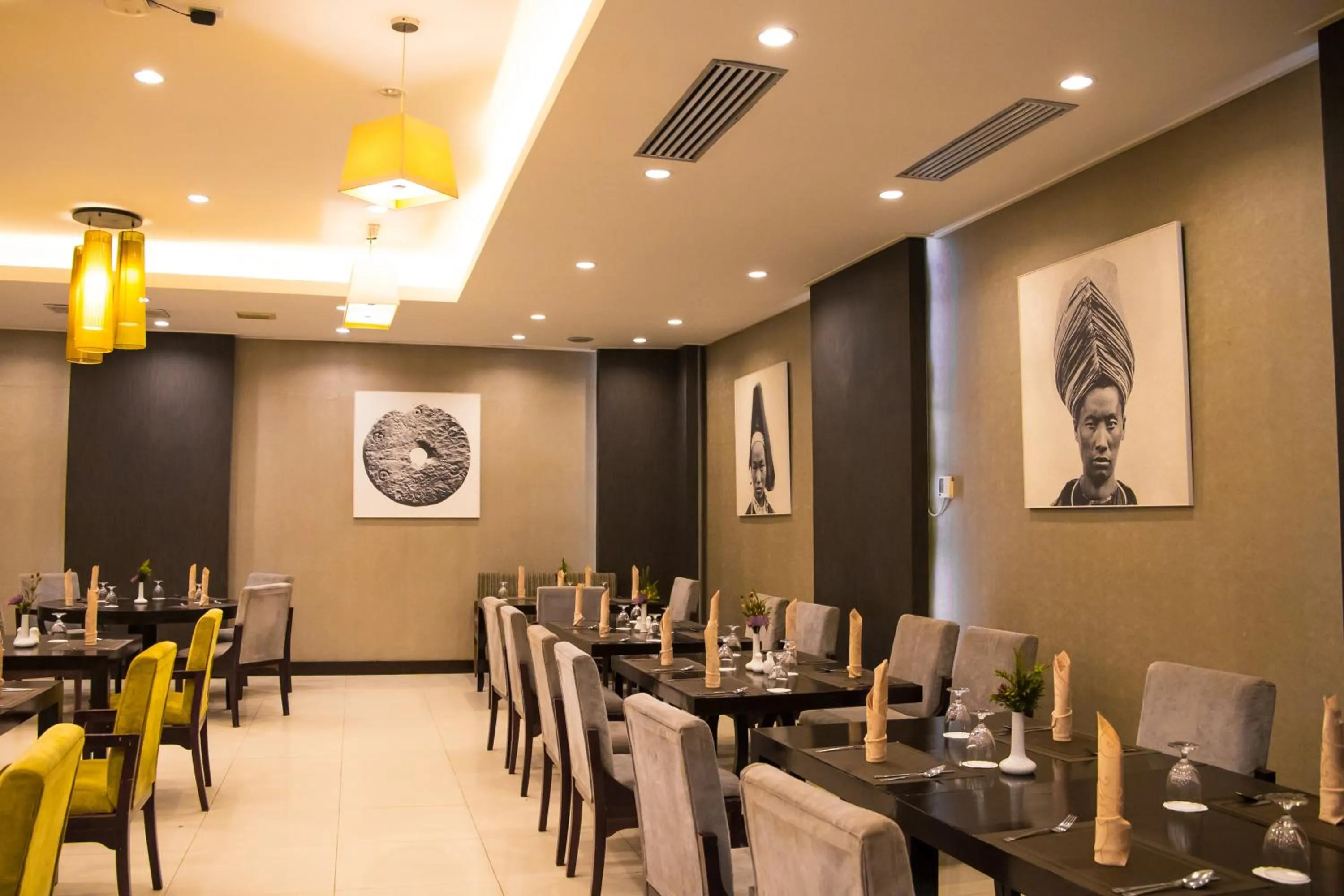 Restaurant/places to eat in LAOTEL VIENTIANE