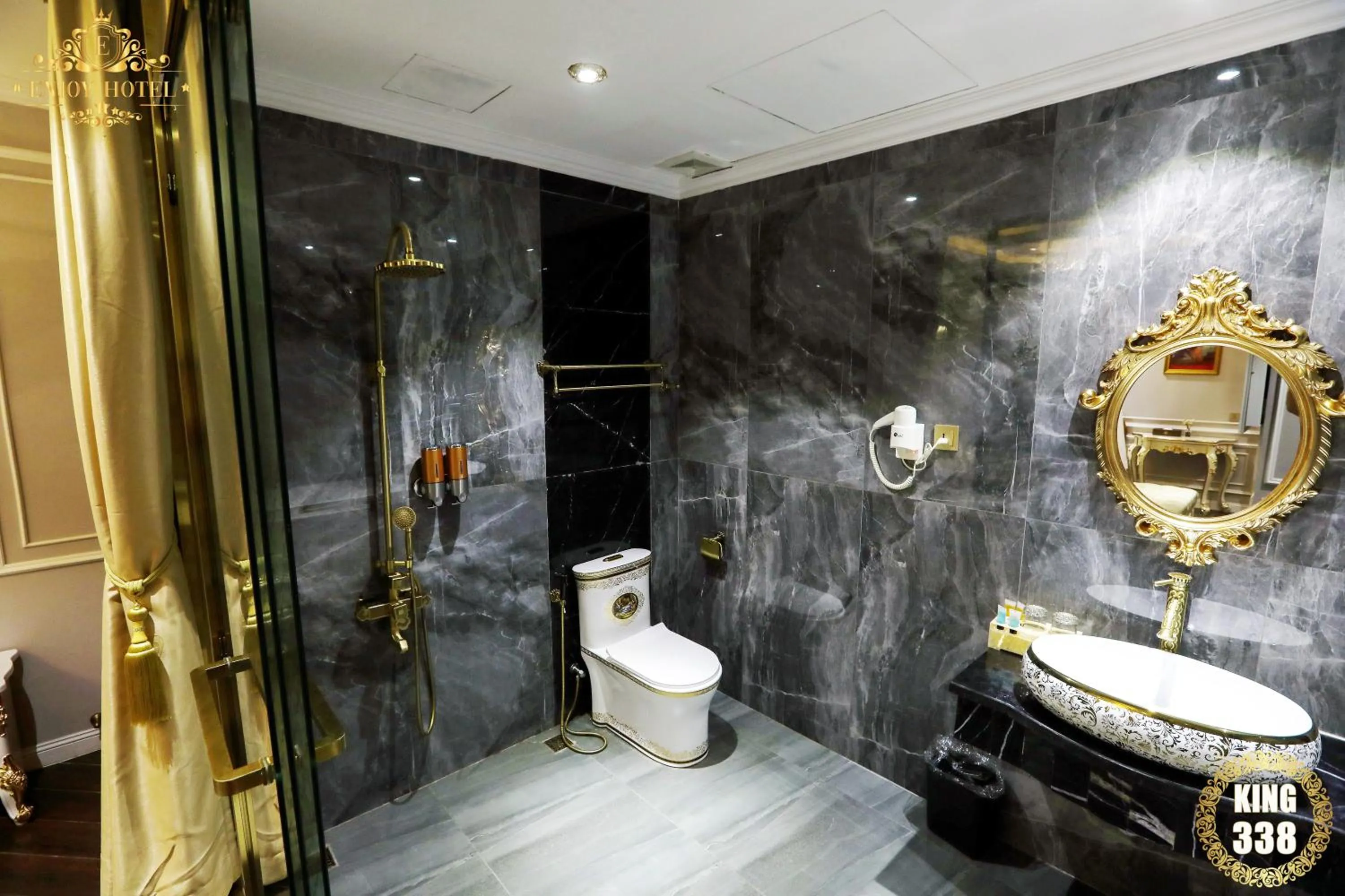 Bathroom in Enjoy Hotel 5A