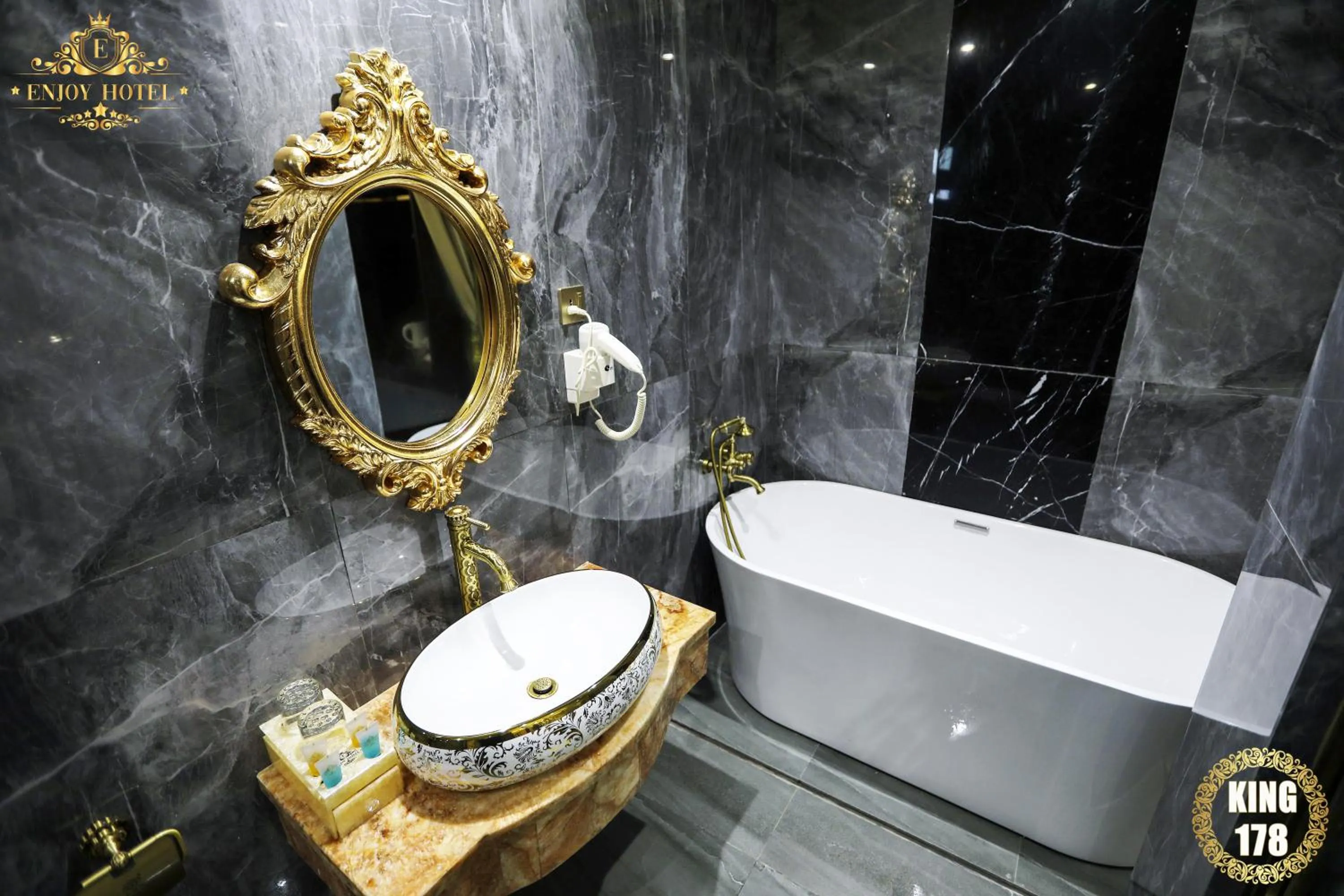 Bathroom in Enjoy Hotel 5A