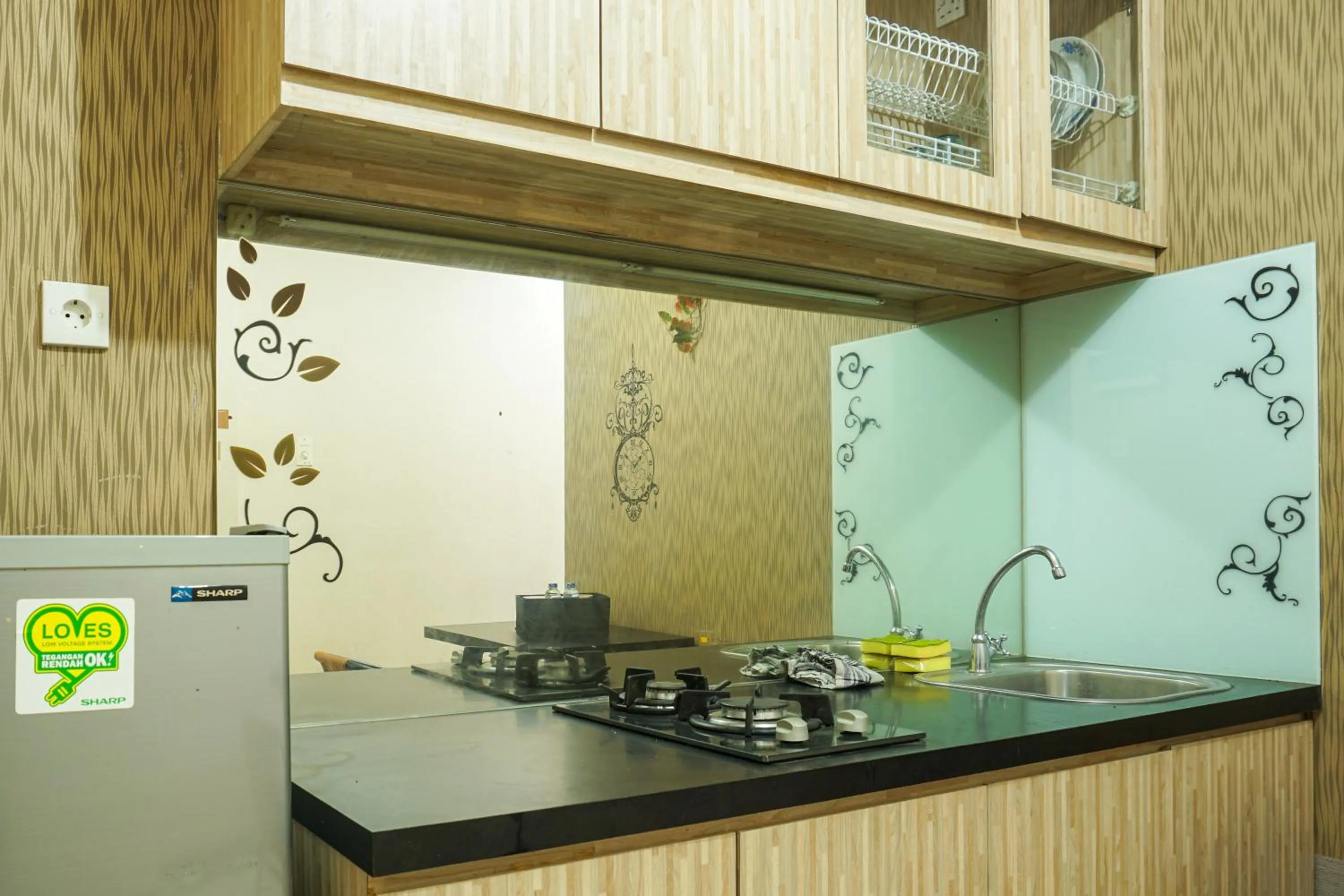 Elegant Studio Apartment at Nifarro Park By Travelio