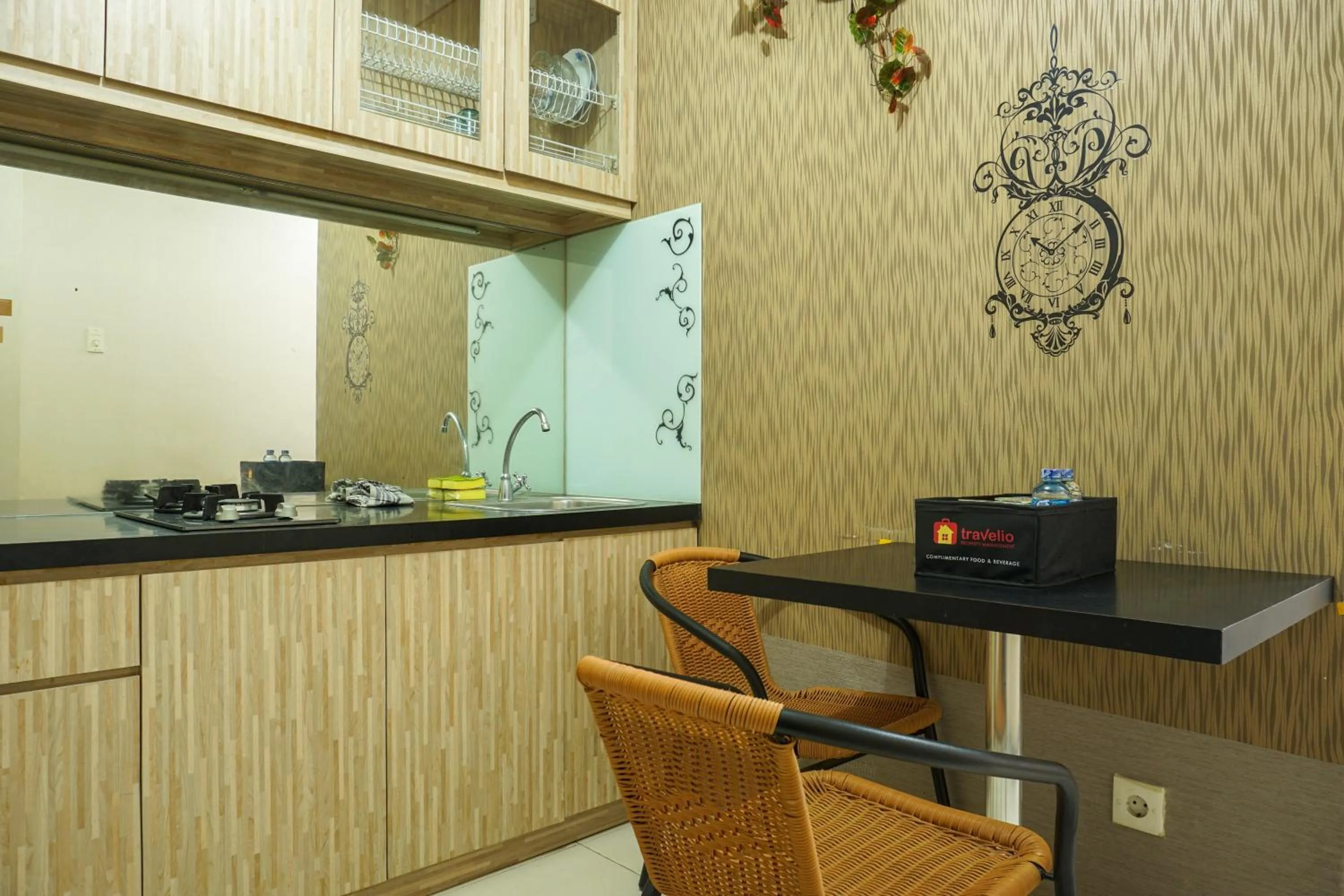 Elegant Studio Apartment at Nifarro Park By Travelio