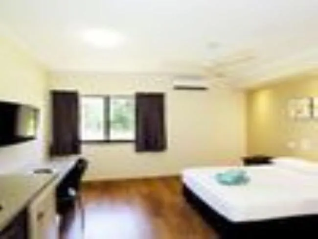 Bed in Weipa Motel Resort