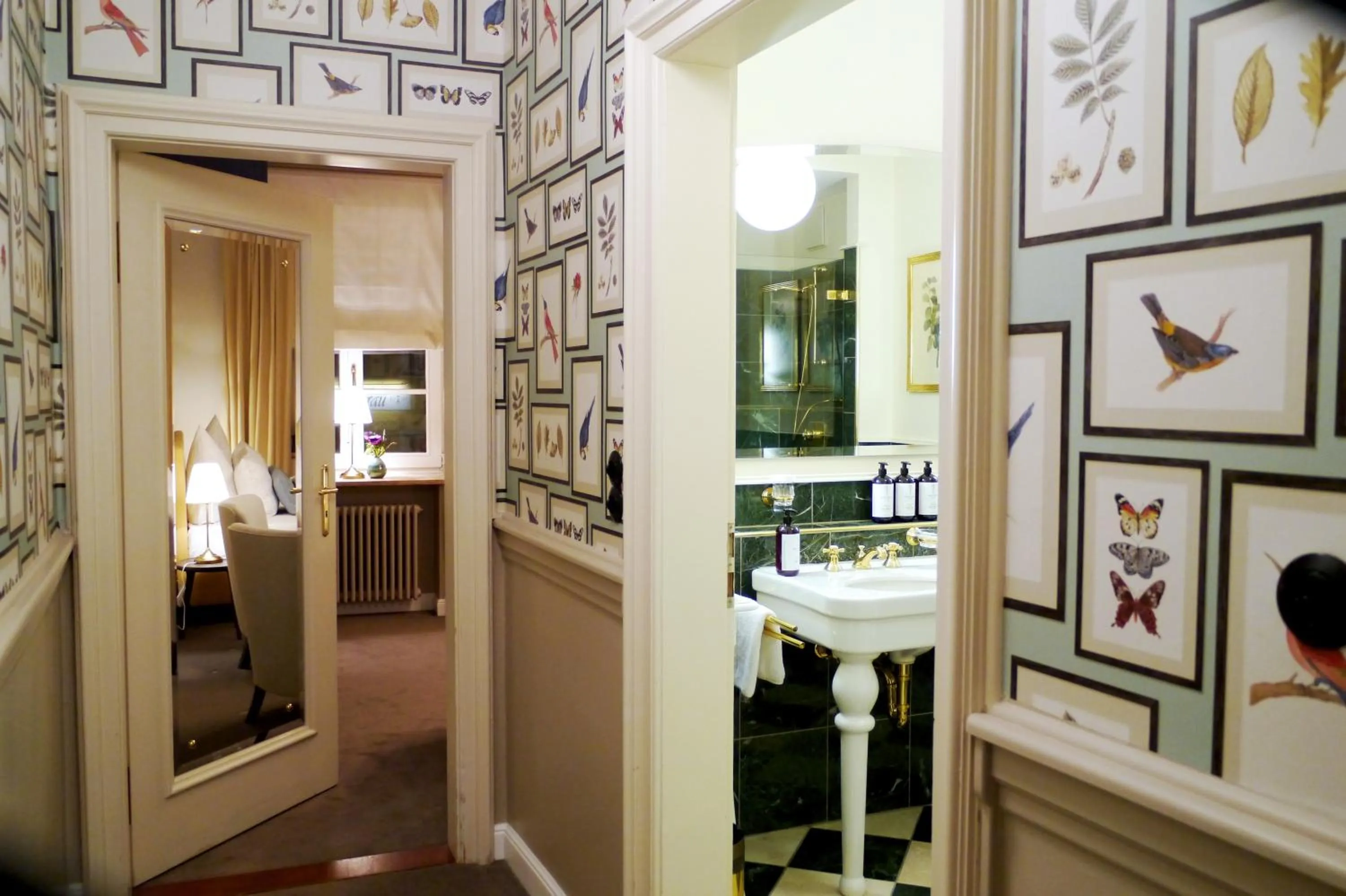 Photo of the whole room in Romantik Hotel Das Lindner