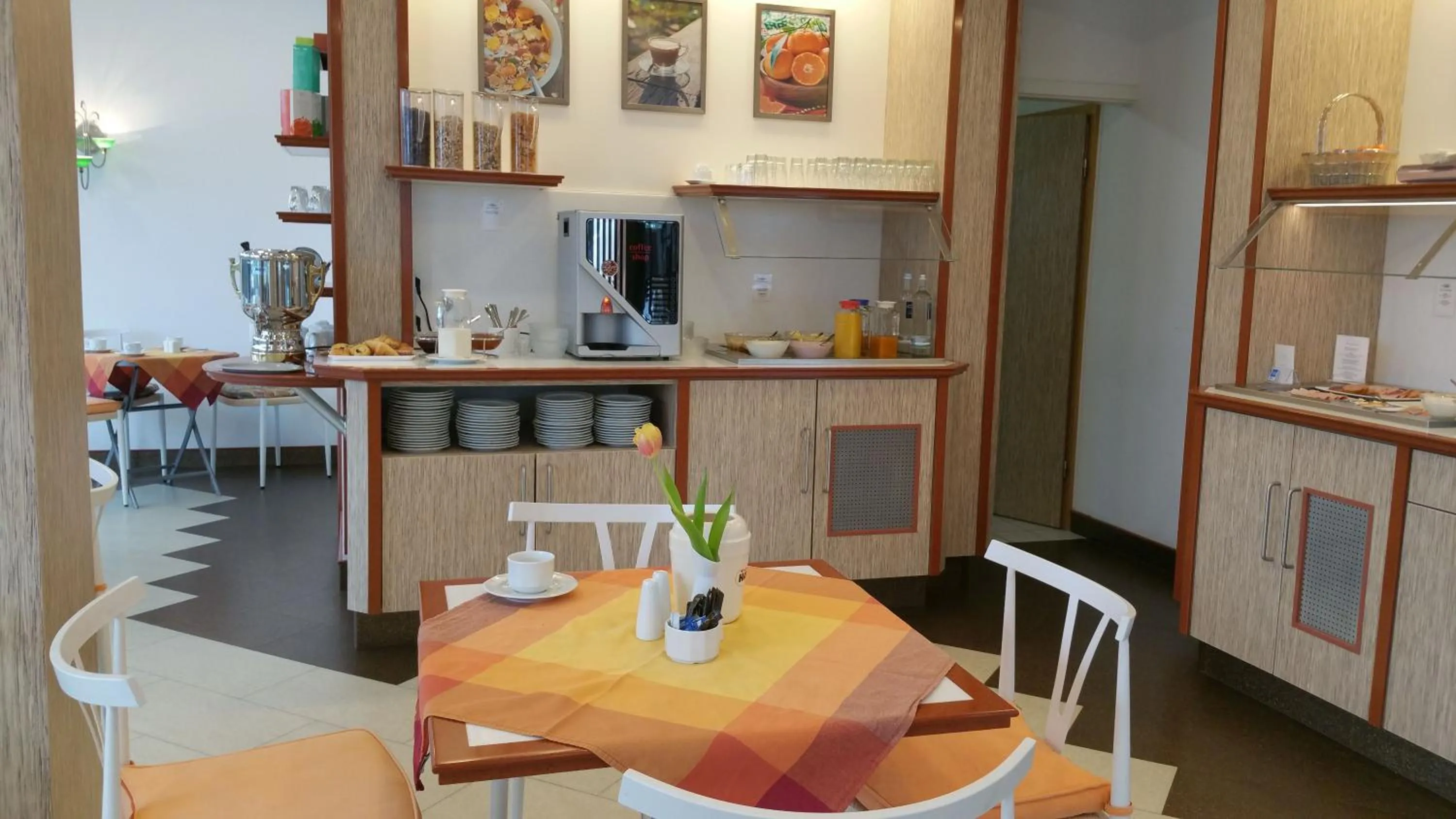 Food and drinks in Hotel Alpha