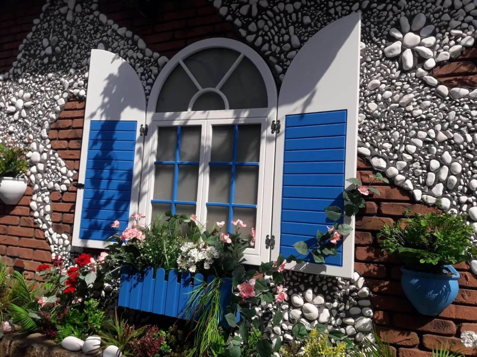 DOUBLE INN MARİNA HOTEL