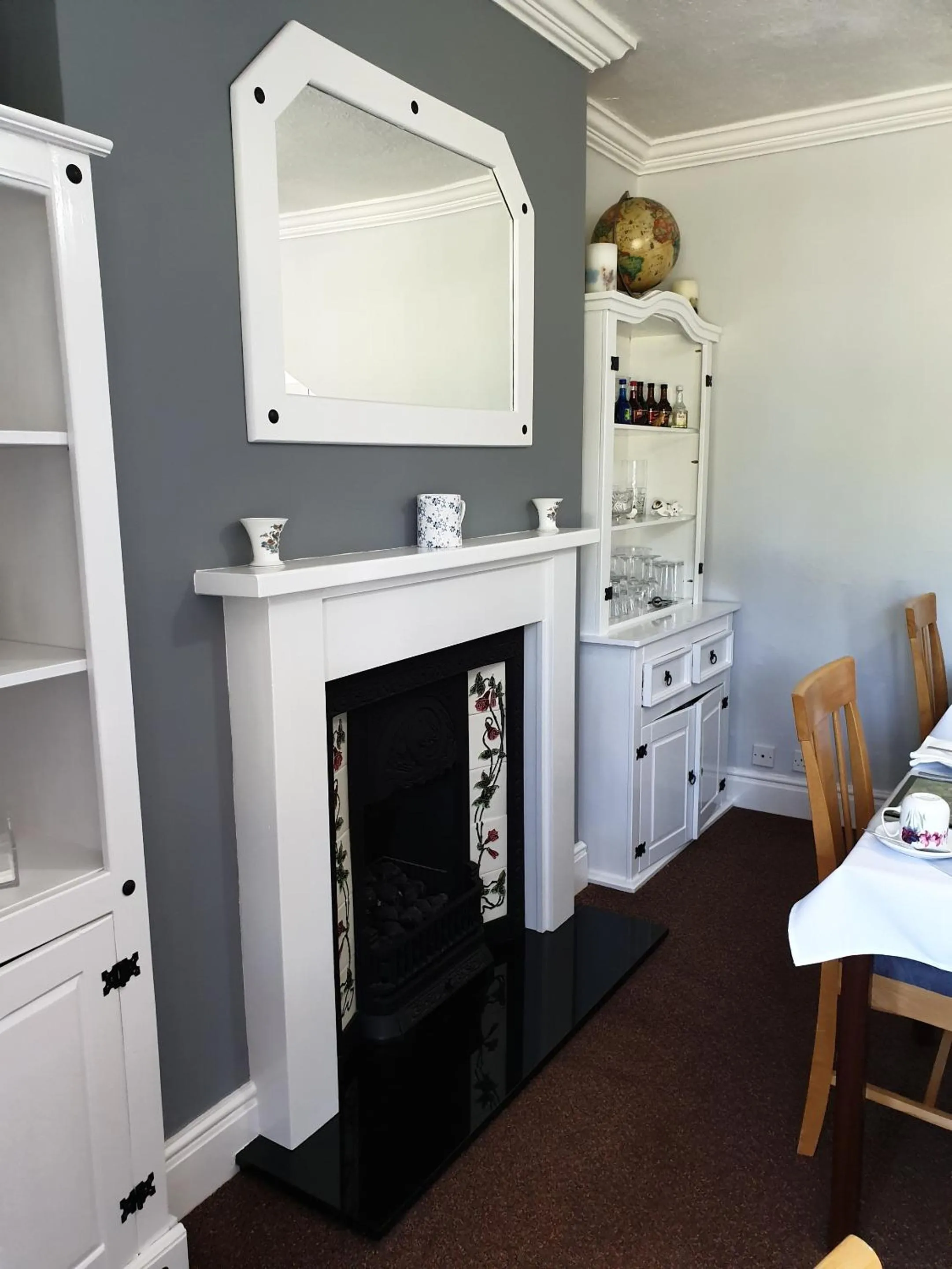 Dining area in Bronwye