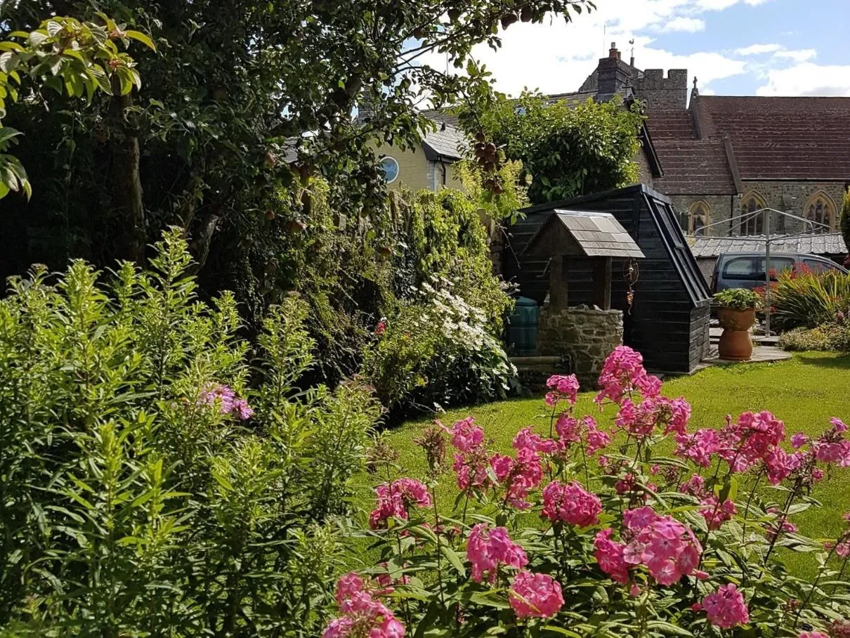 Property building in Bronwye