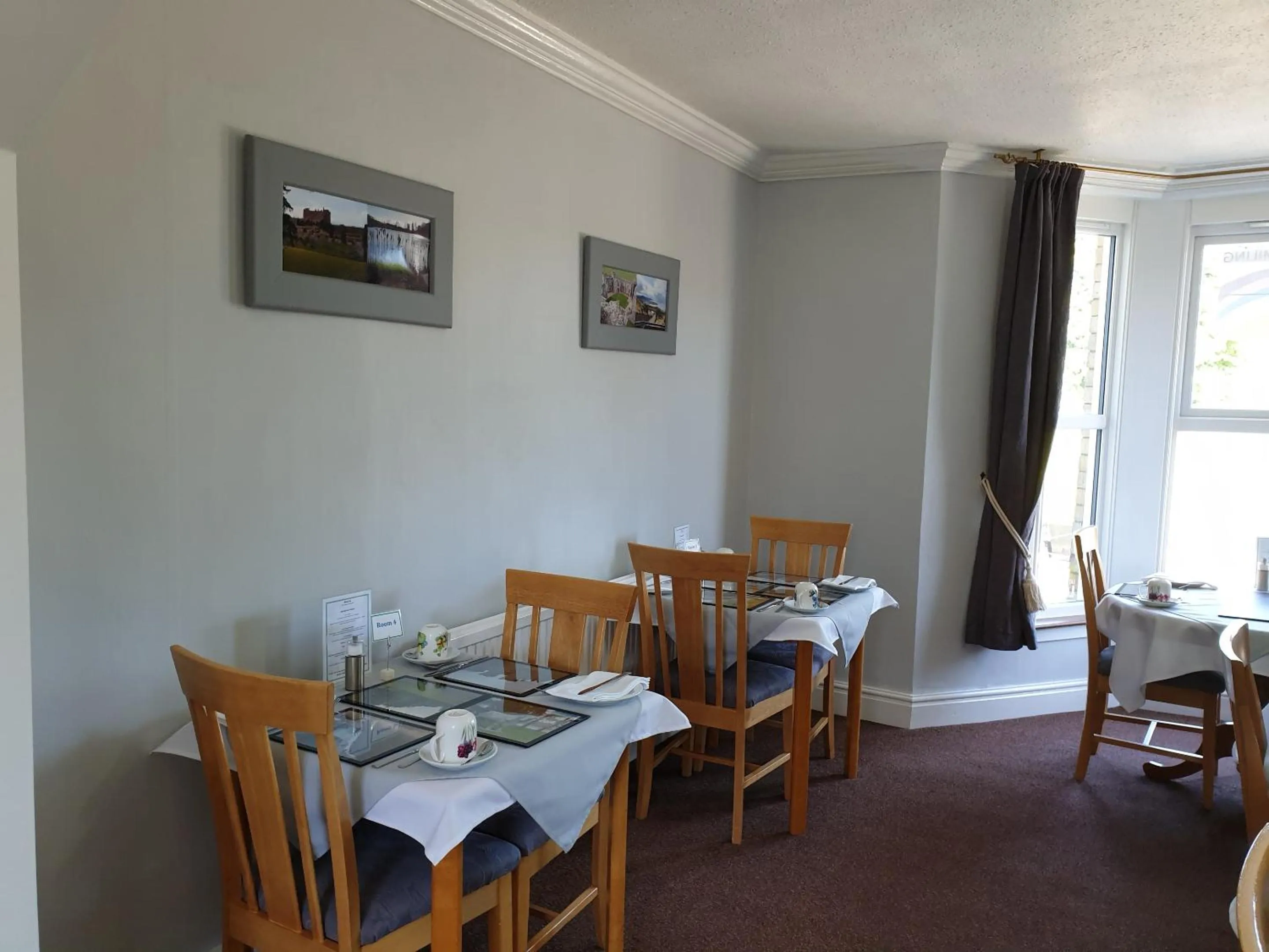 Dining area in Bronwye