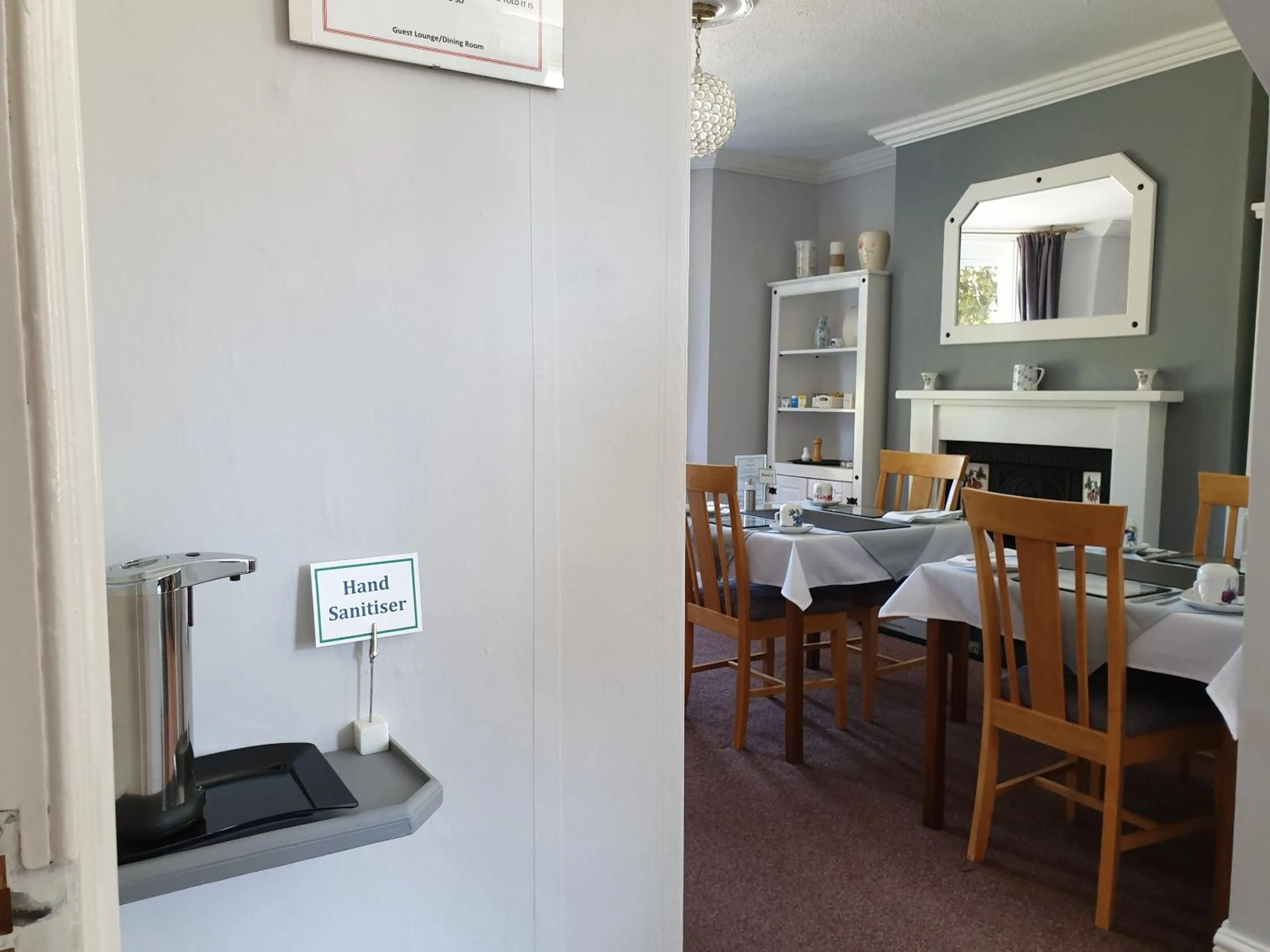 Dining area in Bronwye